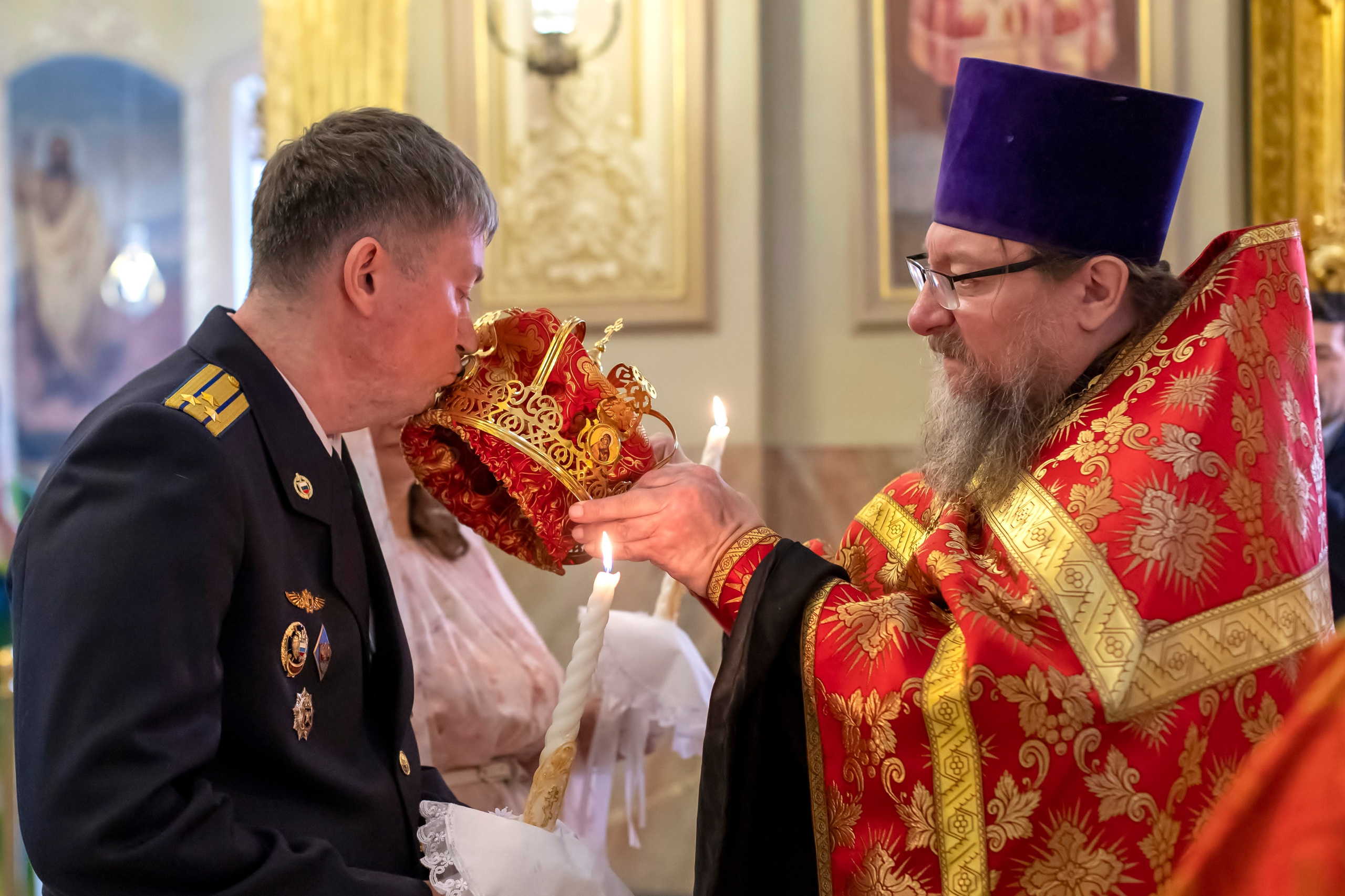 Венчание в храме Климента Папы Римского на Третьяковской. Свадебный и семейный фотограф в Москве Ирина Гончарова