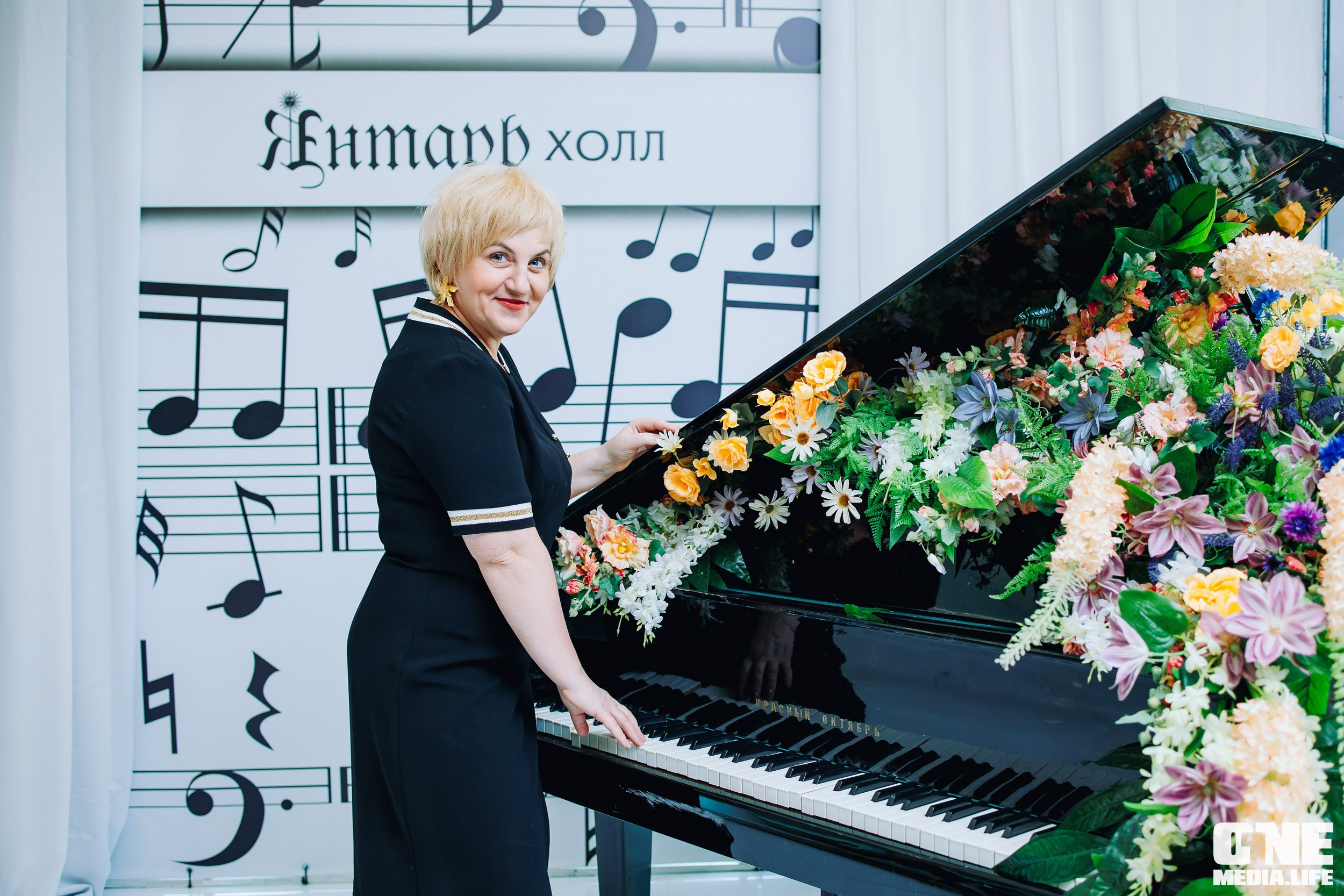 Концерт 8 марта в Янтарь холл. One Media Life: фоторепортажи, фотоотчеты с мероприятий и заведений