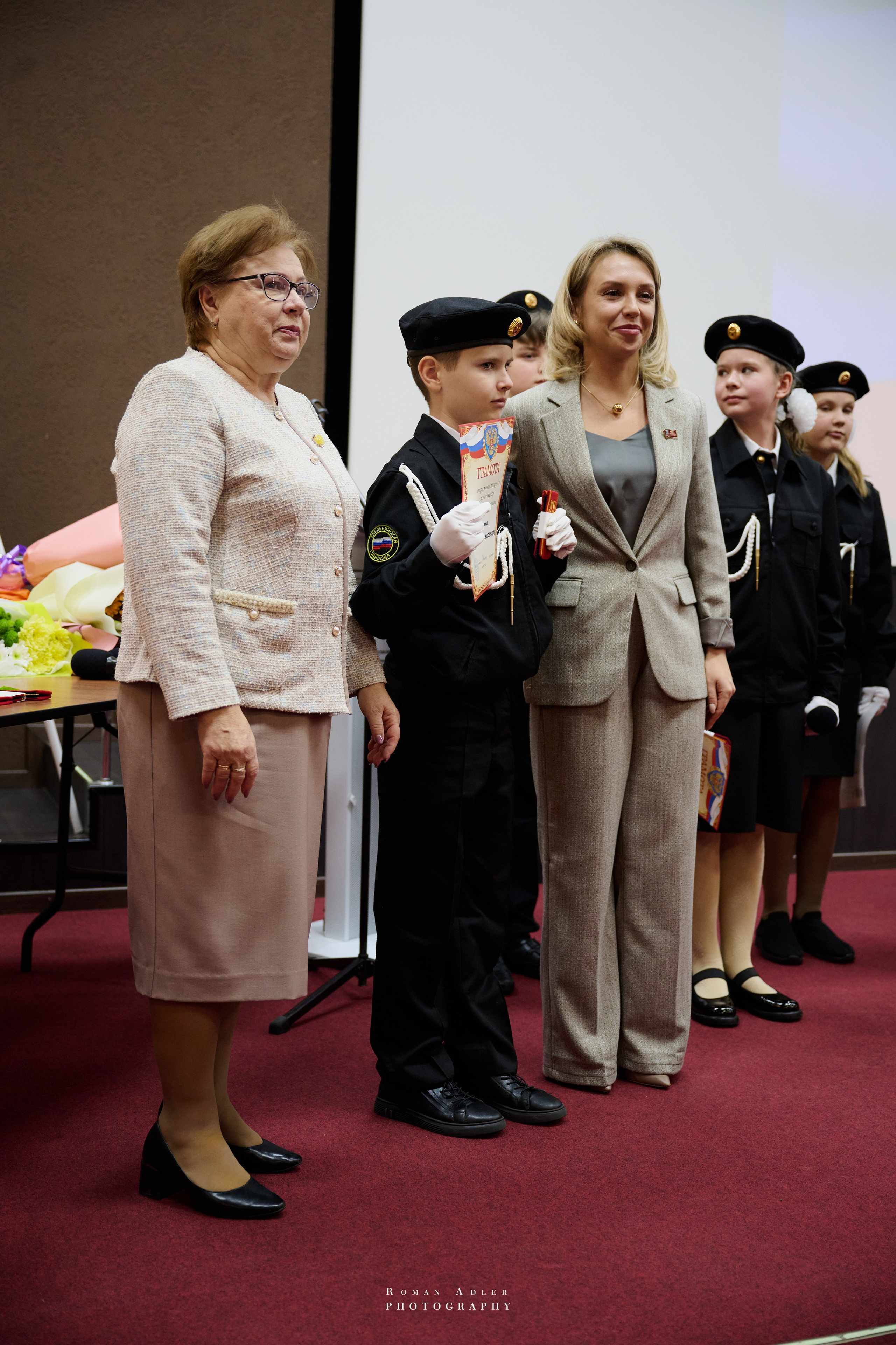 ДК «Победа» выставка фотопроекта «Территории». Фотограф Роман Адлер