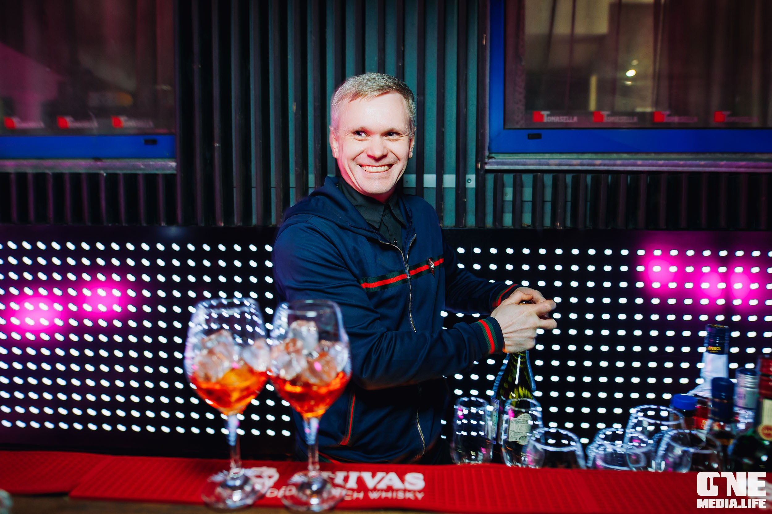 Фотоотчет из Nisha Club. One Media Life: фоторепортажи, фотоотчеты с мероприятий и заведений