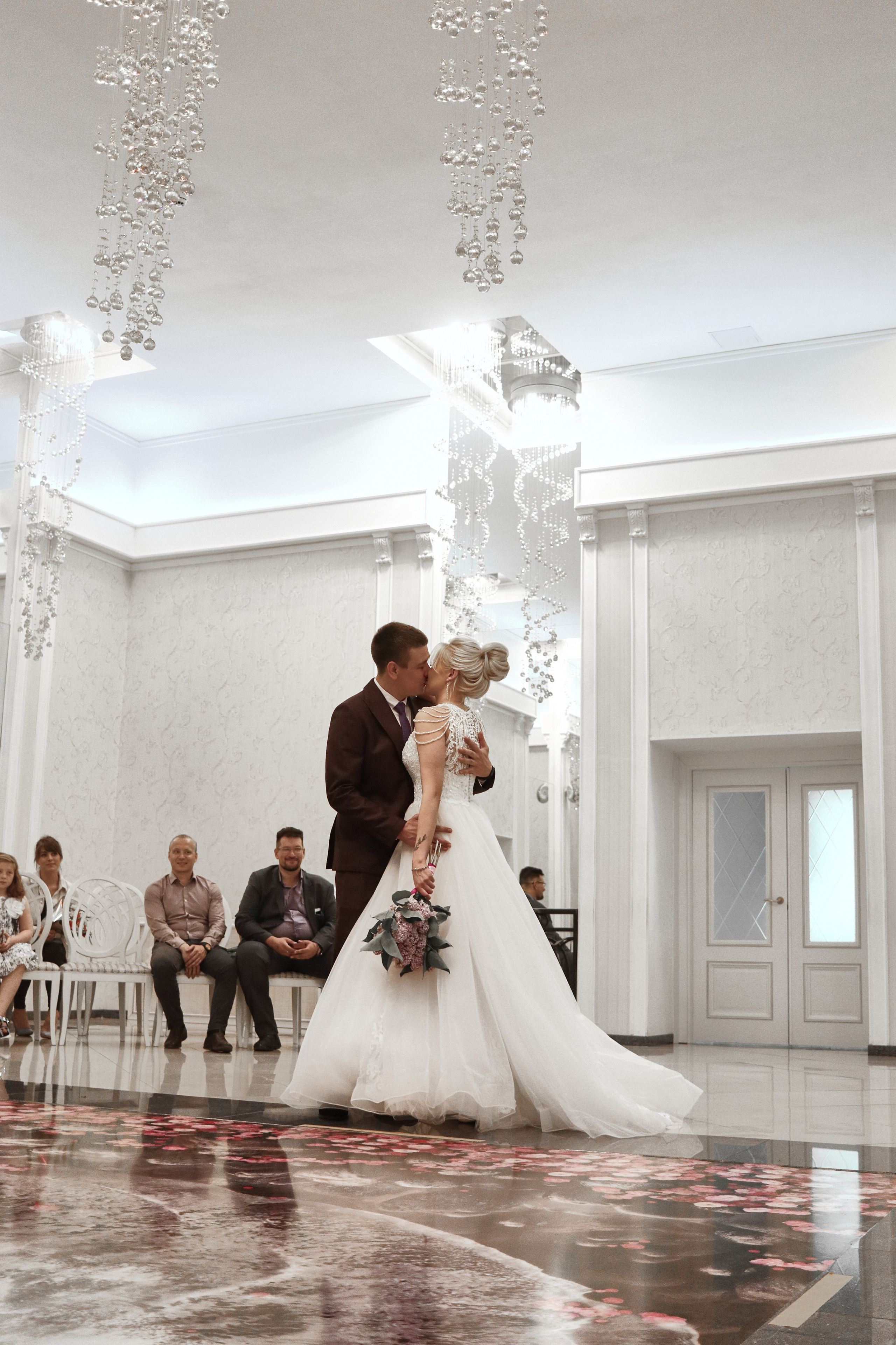 Они залезли на трактор…. Свадебный фотограф Анастасия Лахтионова