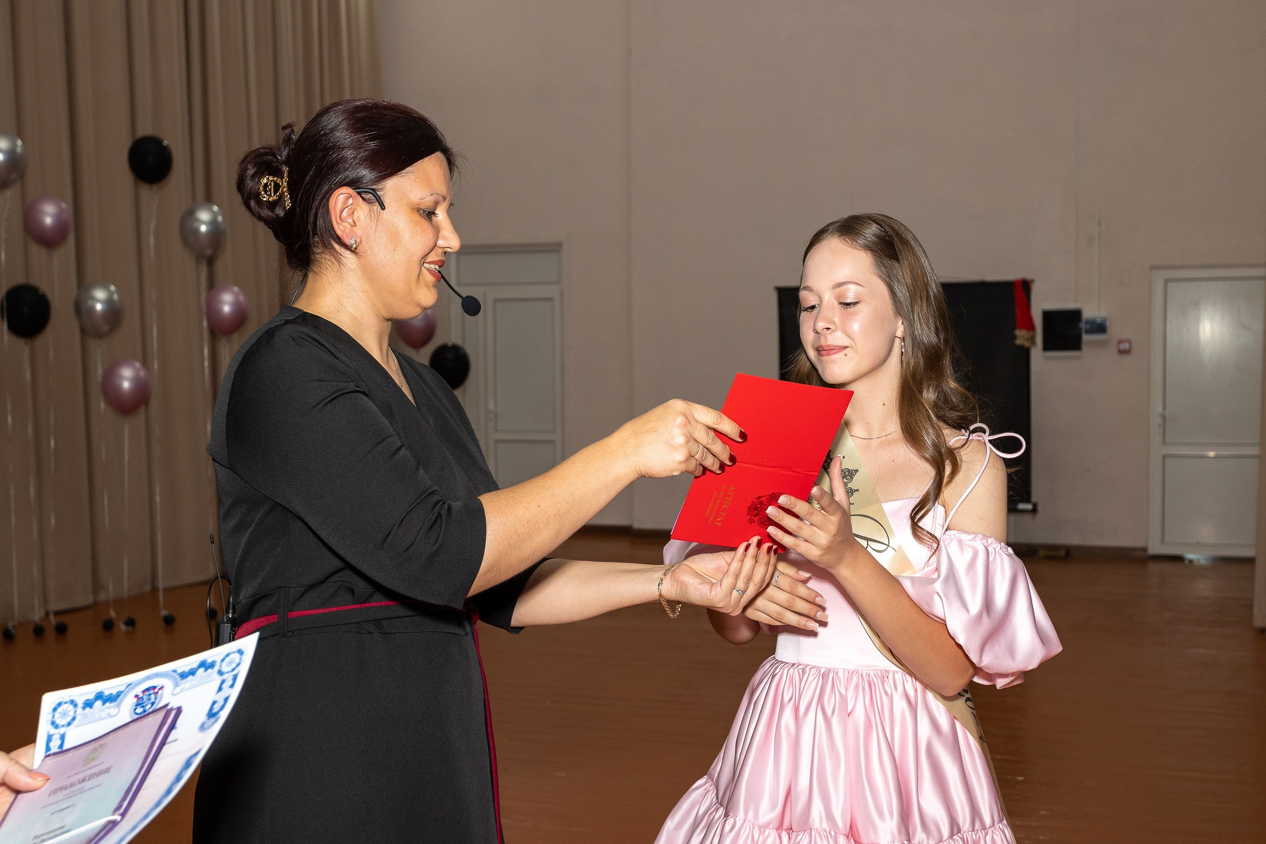 Вручение аттестата 2024 г. Выпускные альбомы Майкоп, Краснодар Елена Золотарева