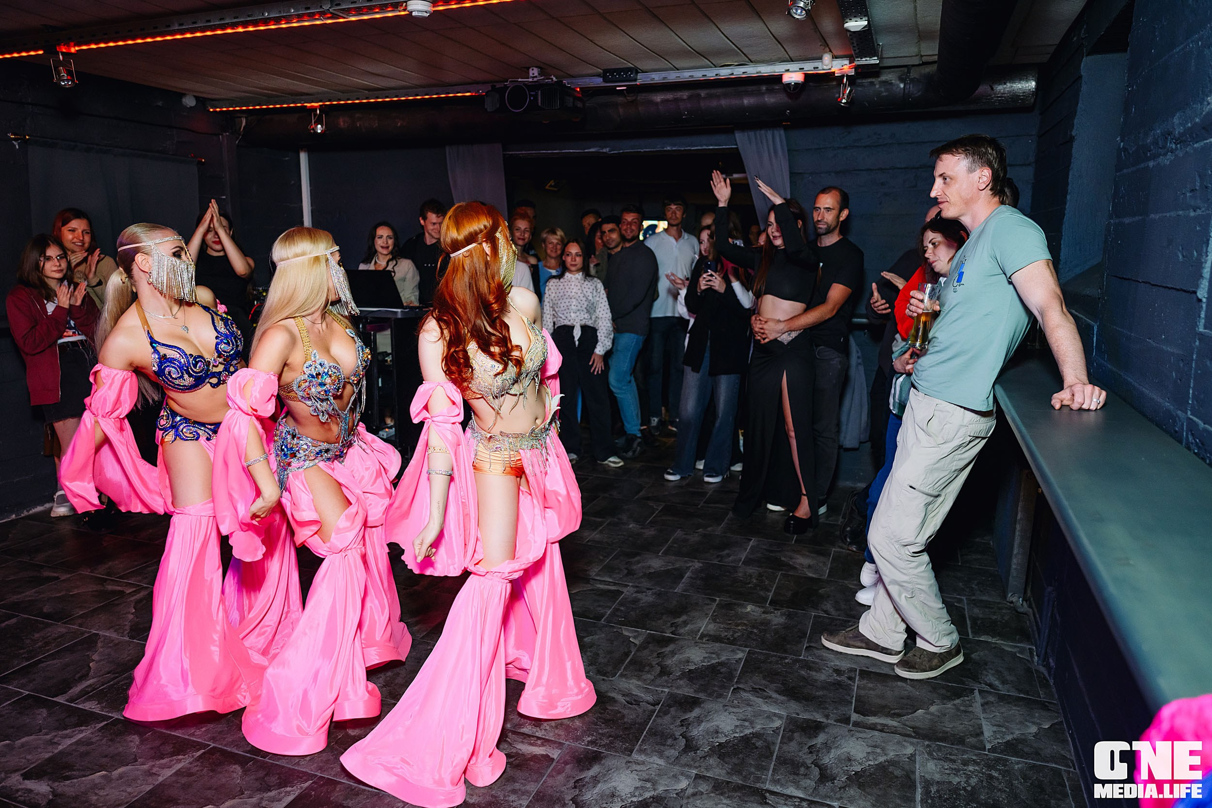 Фоторепортаж с дня рождения бара Дредноут. One Media Life: фоторепортажи, фотоотчеты с мероприятий и заведений