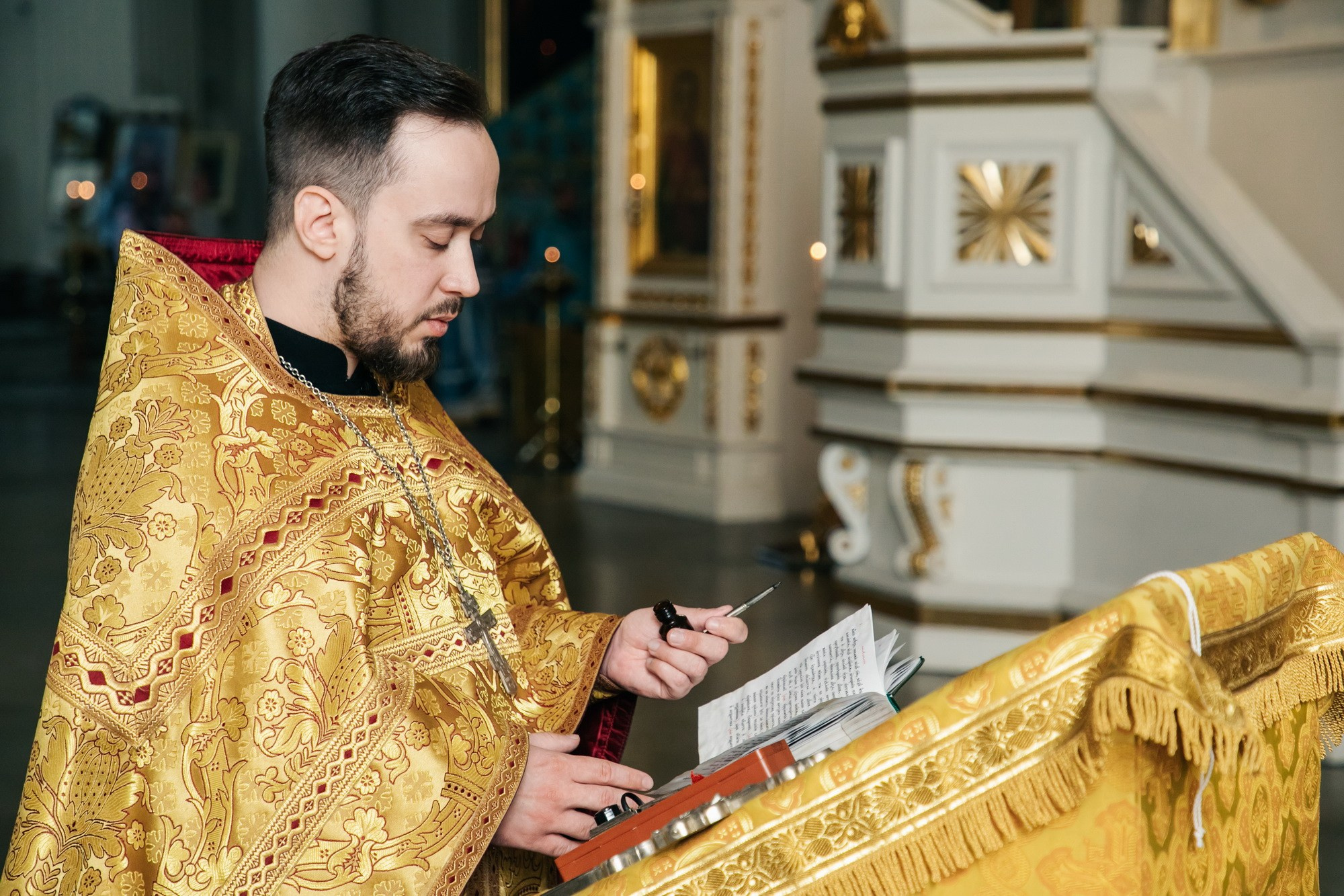 Крещение ребенка в Измайловском соборе СПб, покрестить в питере, цена крещения спб, сколько стоит крещение 2024 2023, где крестить мальчика, где крестить девочку, лучшие храмы для крещения