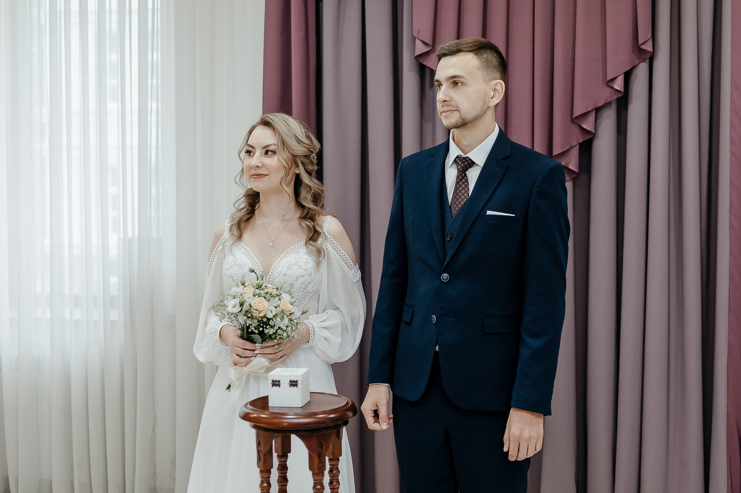 Регистрация брака и фотосессия в загсе города Реутов. Свадебный фотограф Москва — Сергей и Татьяна