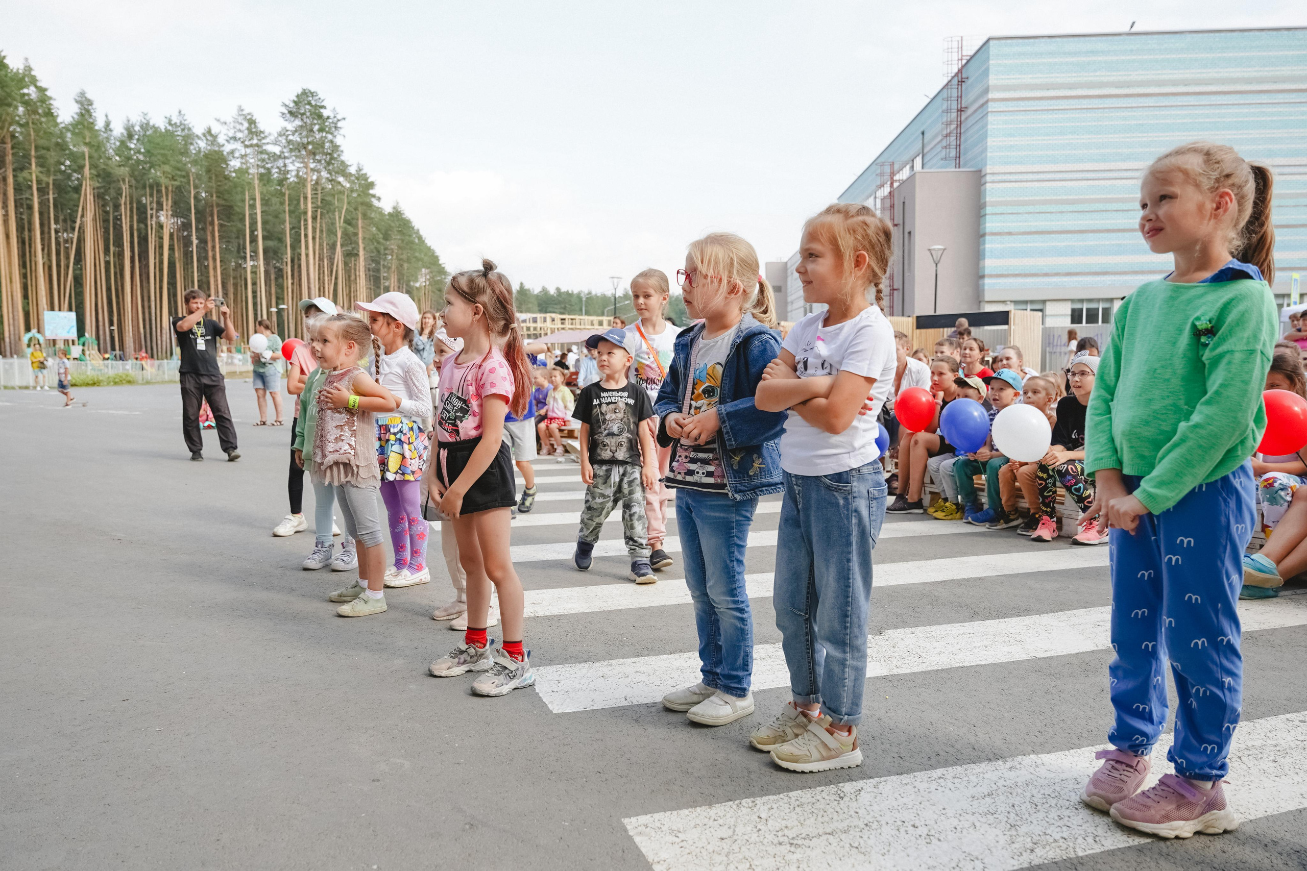 Литературная коллаборация «ДУХ». Фотограф в детский сад в Екатеринбурге, выпускные альбомы Юлия Умерова