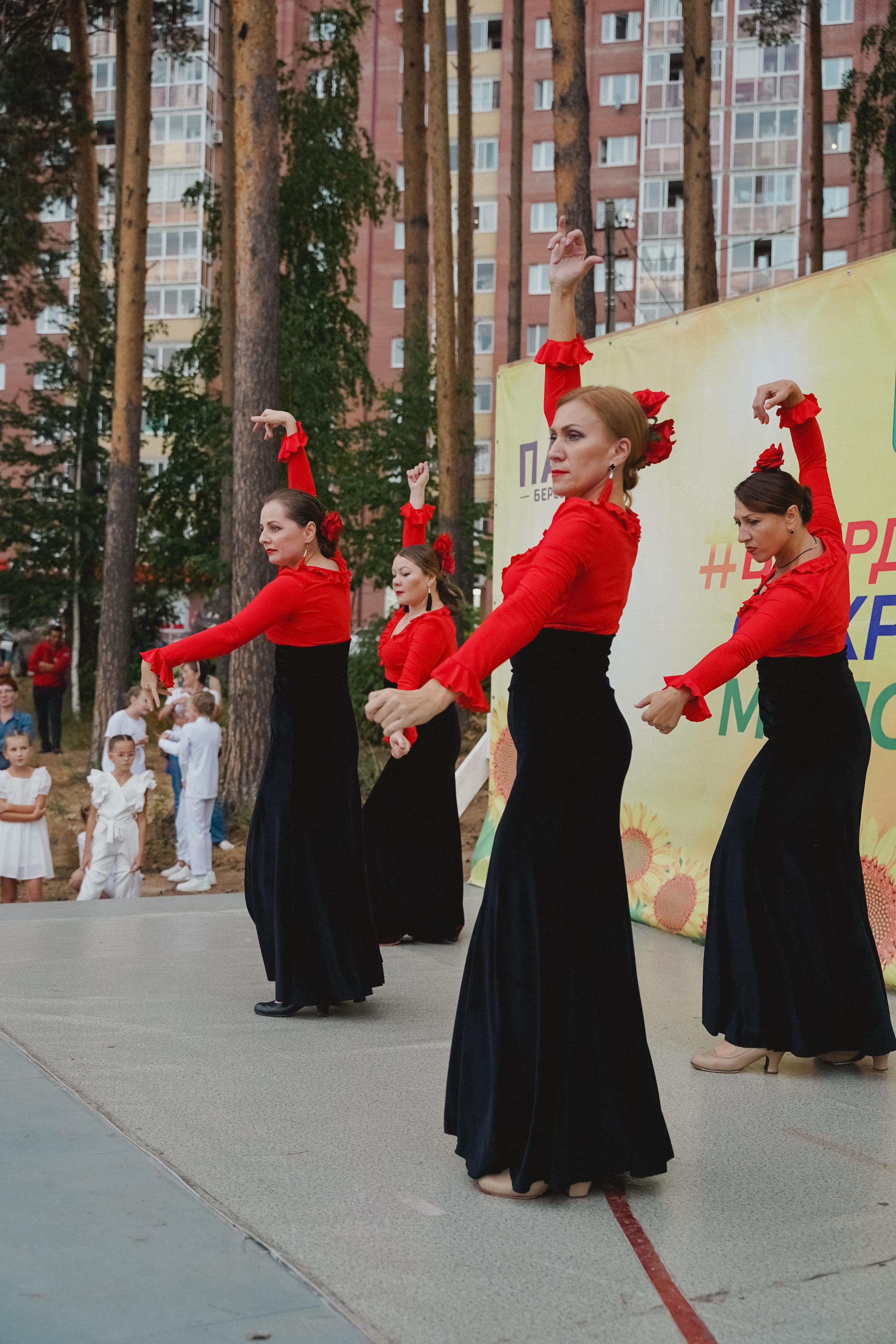 Танцы на тропе. Фотограф в детский сад в Екатеринбурге, выпускные альбомы Юлия Умерова