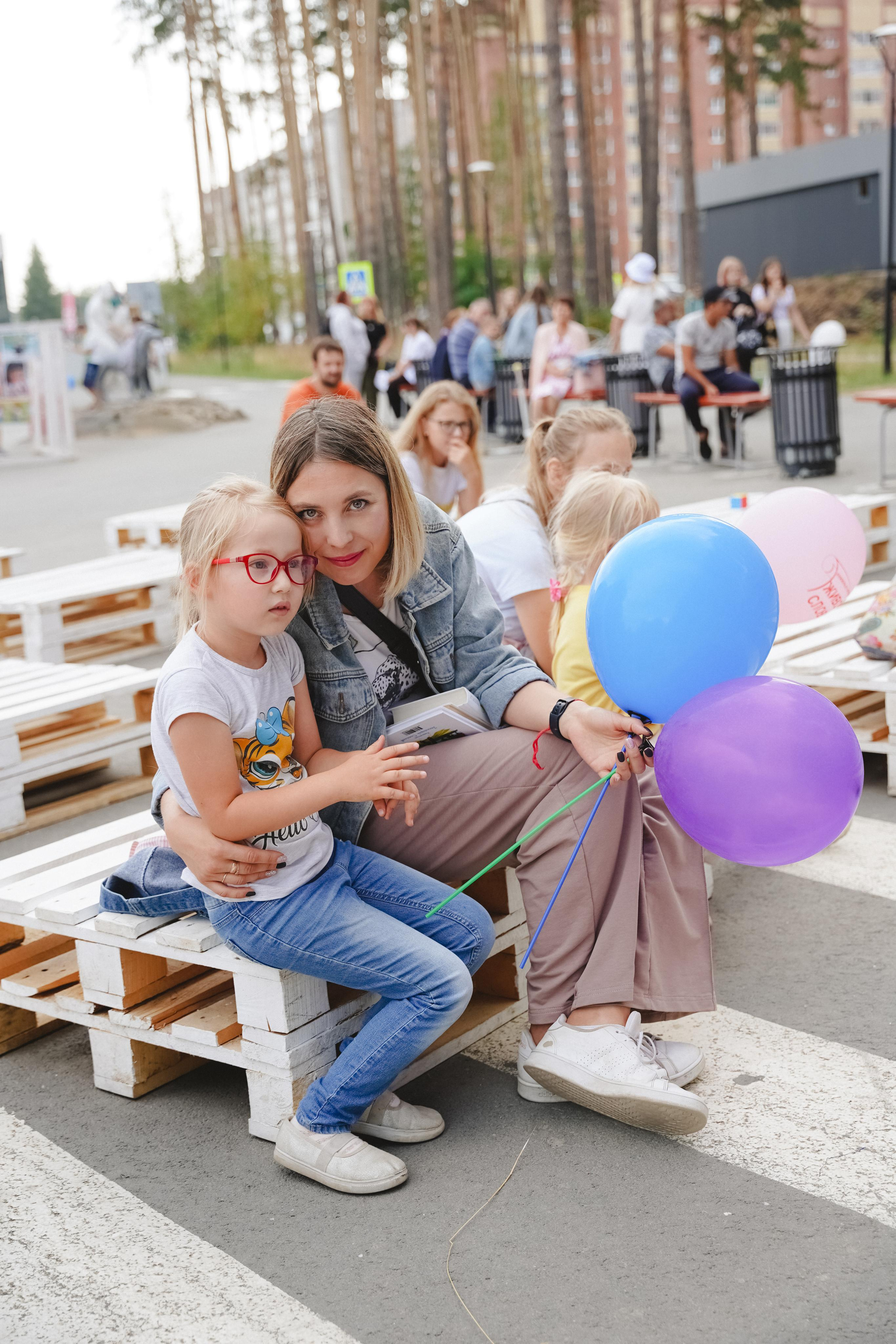 Литературная коллаборация «ДУХ». Фотограф в детский сад в Екатеринбурге, выпускные альбомы Юлия Умерова