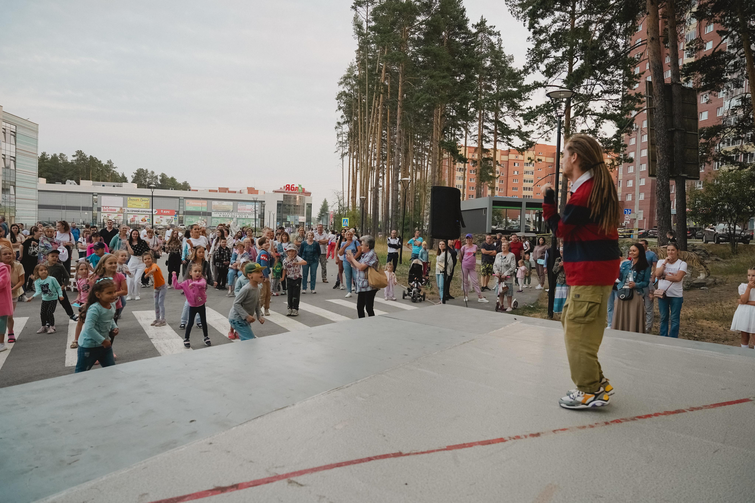 Танцы на тропе. Фотограф в детский сад в Екатеринбурге, выпускные альбомы Юлия Умерова