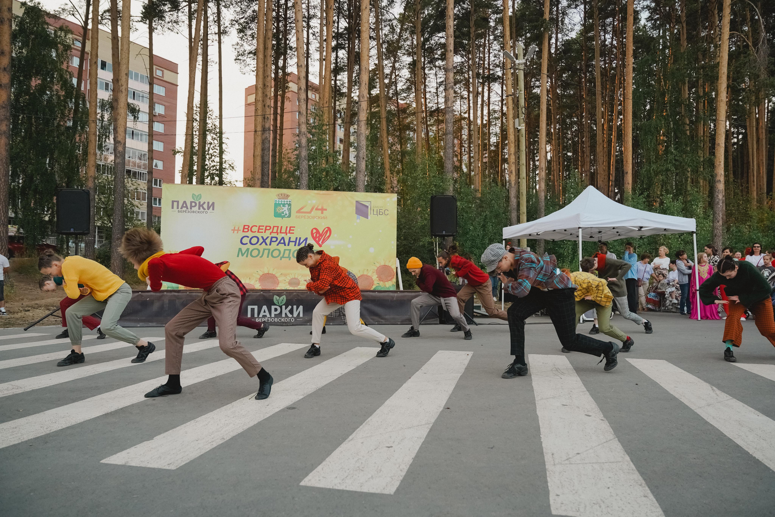 Танцы на тропе. Фотограф в детский сад в Екатеринбурге, выпускные альбомы Юлия Умерова