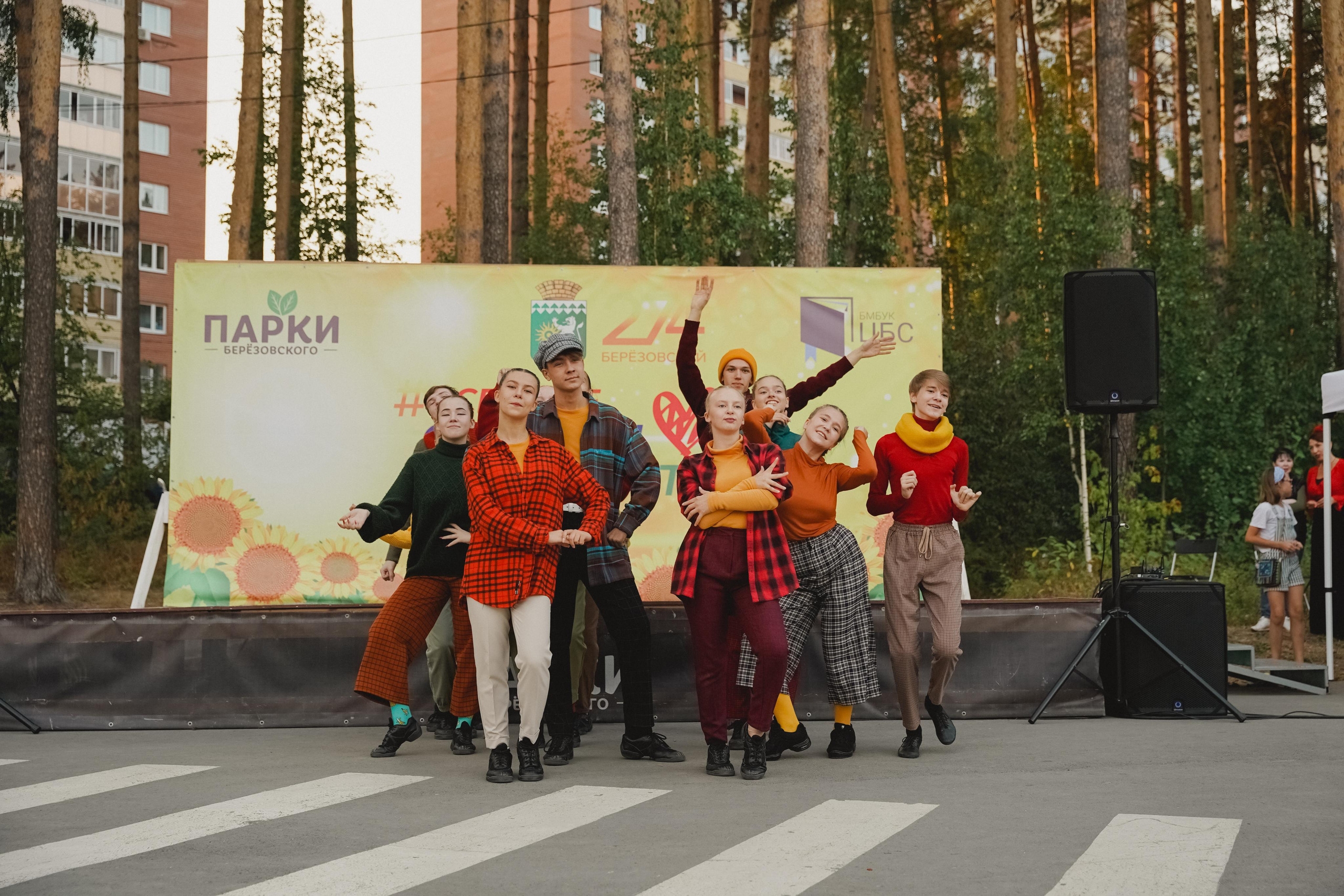 Танцы на тропе. Фотограф в детский сад в Екатеринбурге, выпускные альбомы Юлия Умерова