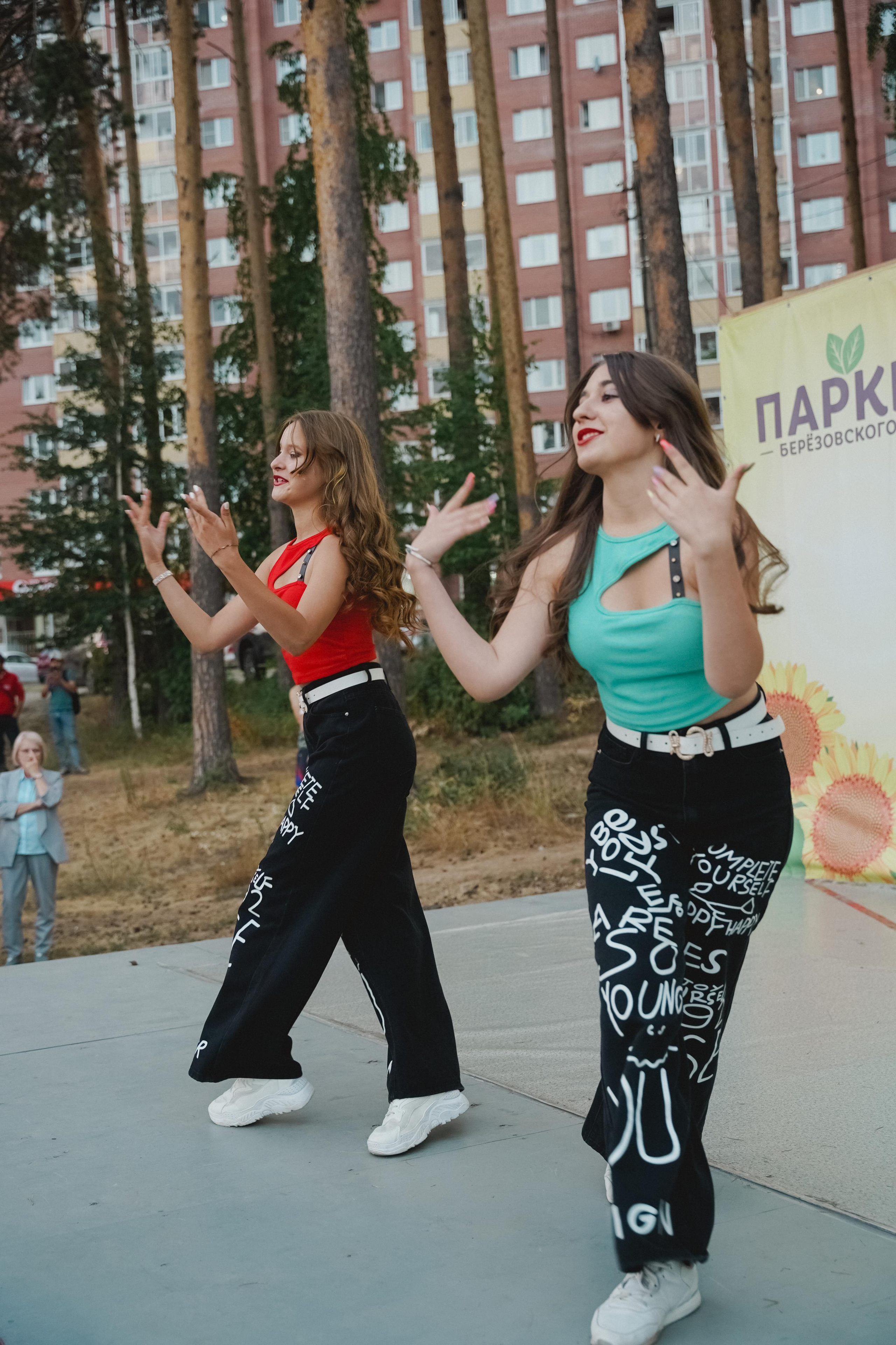 Танцы на тропе. Фотограф в детский сад в Екатеринбурге, выпускные альбомы Юлия Умерова