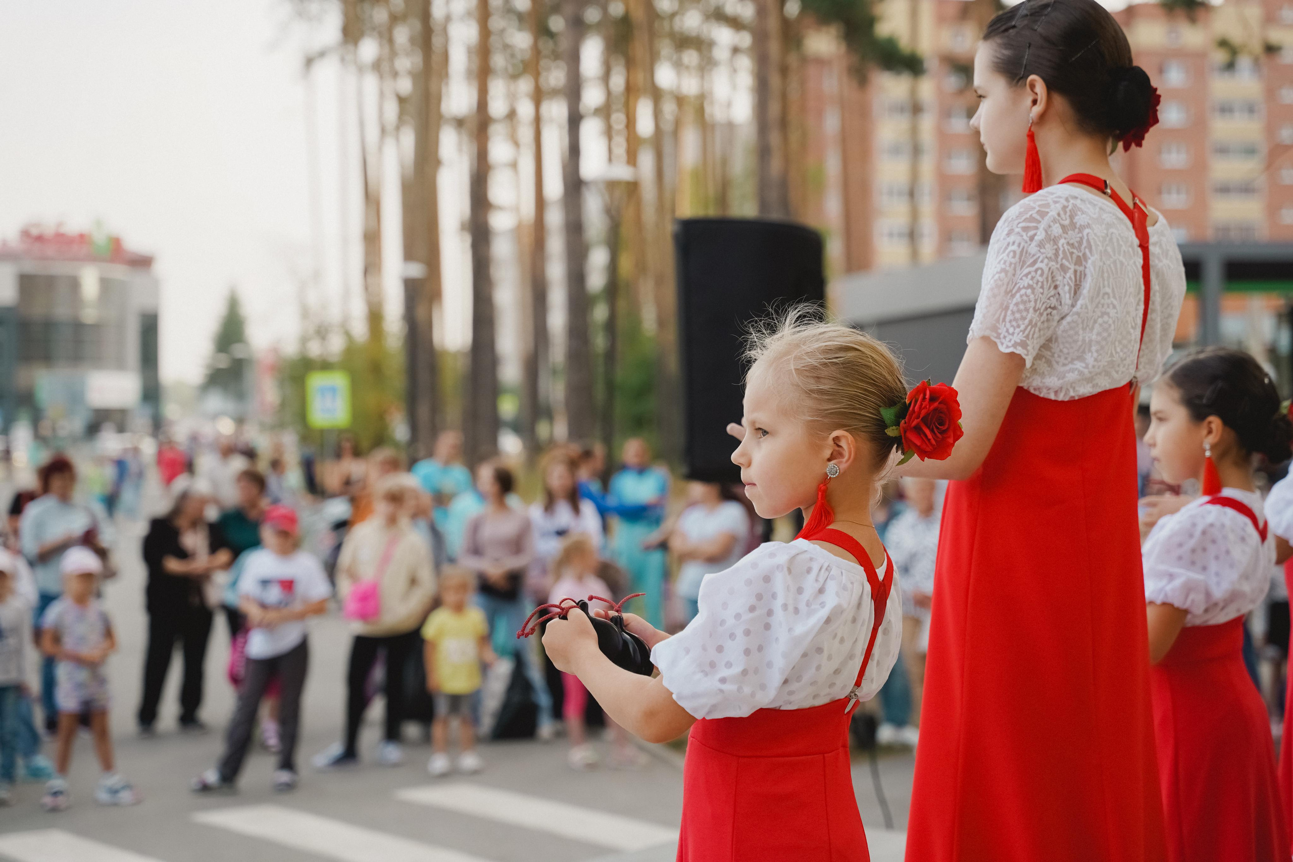 Танцы на тропе. Фотограф в детский сад в Екатеринбурге, выпускные альбомы Юлия Умерова