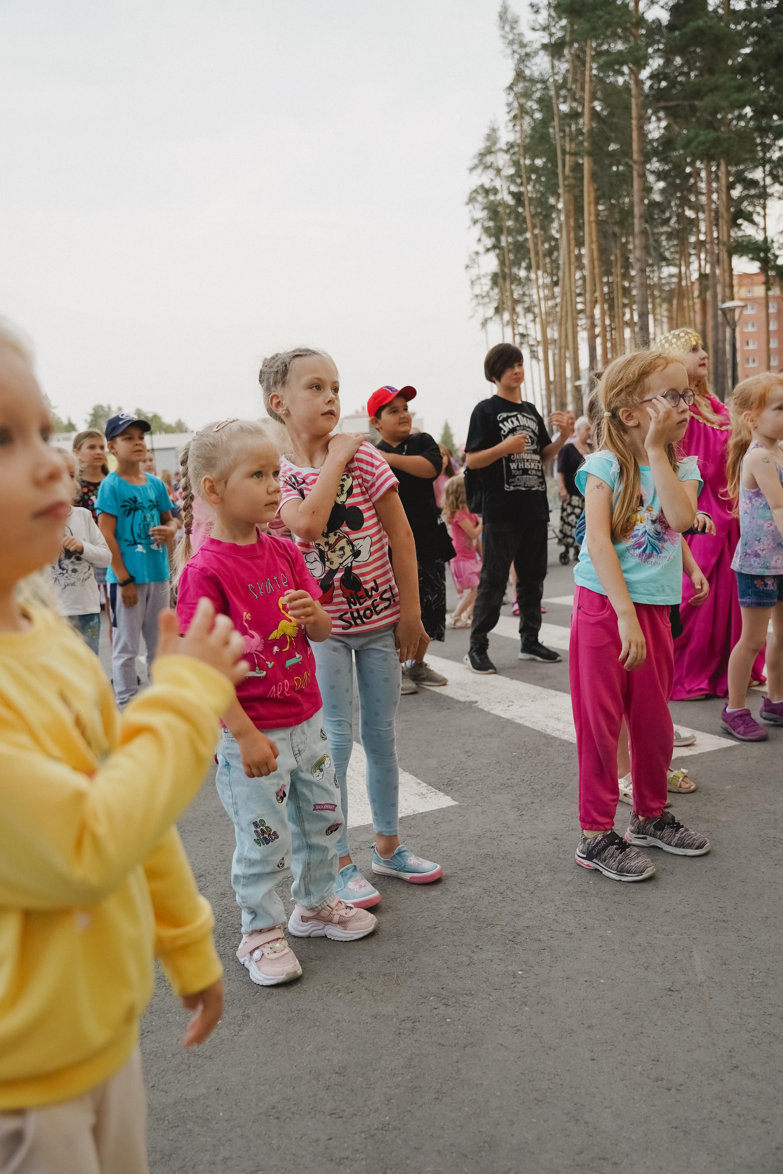 Танцы на тропе. Фотограф в детский сад в Екатеринбурге, выпускные альбомы Юлия Умерова