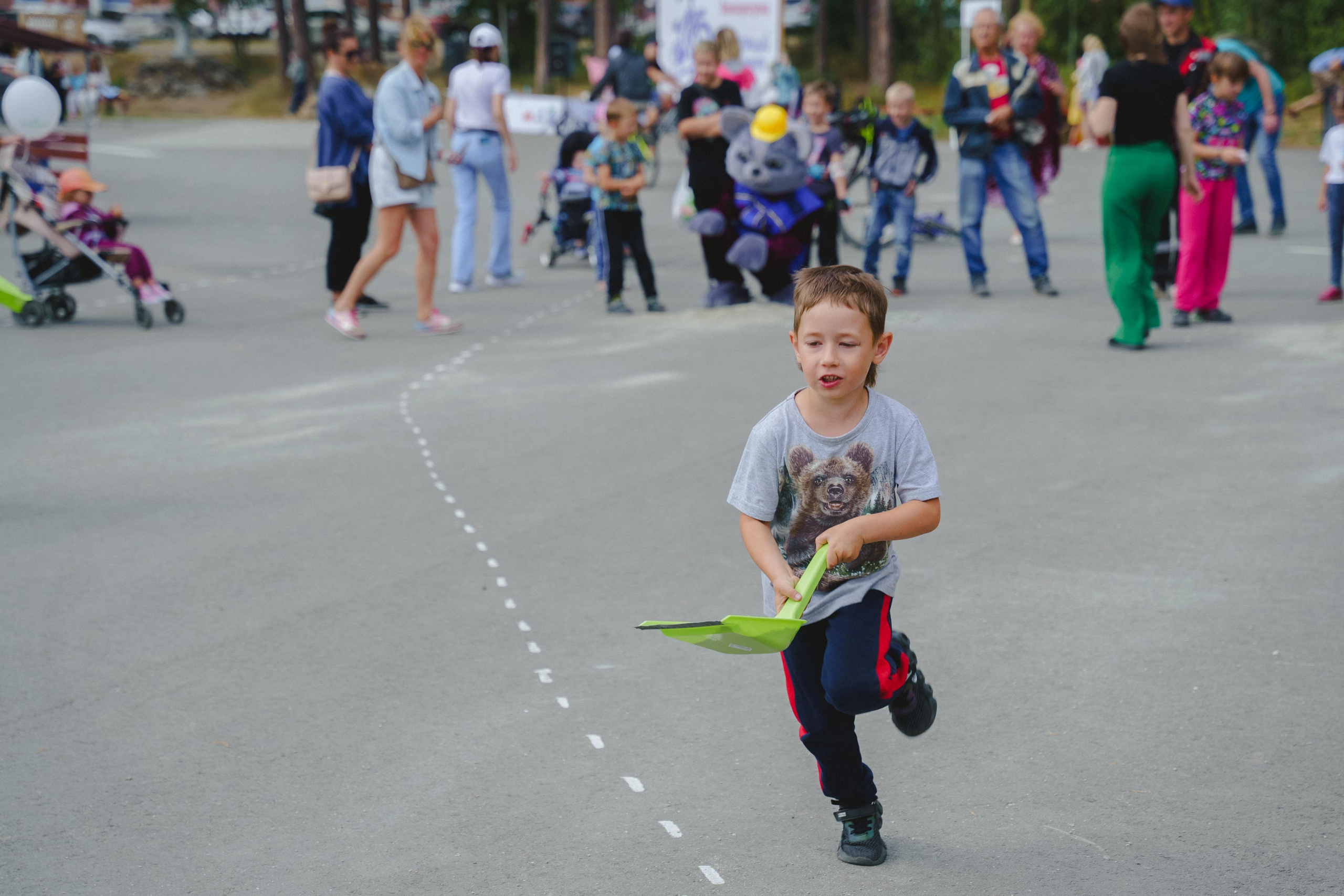 Фотосъемка веселых стартов от компании «Земляне». Фотограф в детский сад в Екатеринбурге, выпускные альбомы Юлия Умерова