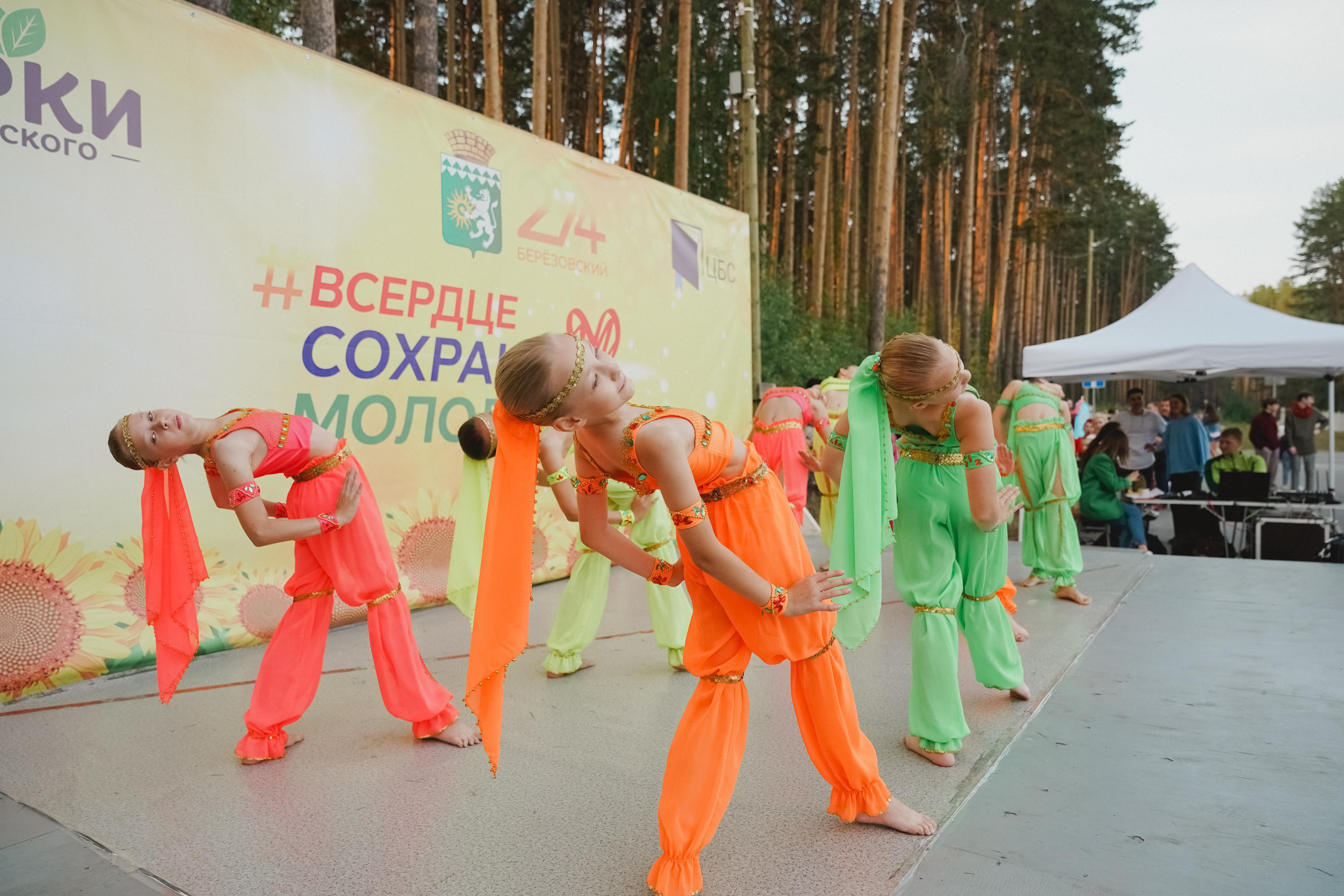 Танцы на тропе. Фотограф в детский сад в Екатеринбурге, выпускные альбомы Юлия Умерова