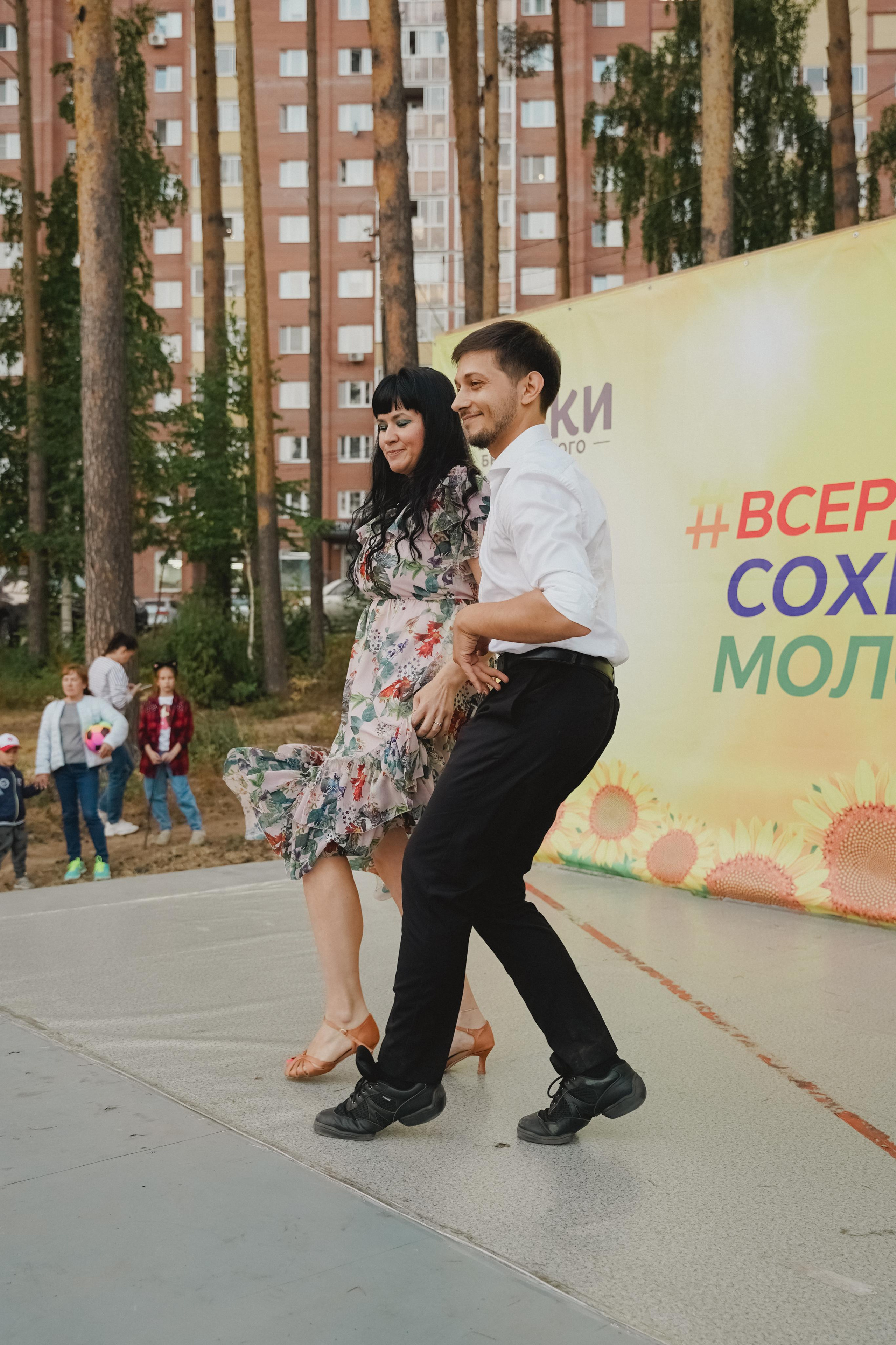 Танцы на тропе. Фотограф в детский сад в Екатеринбурге, выпускные альбомы Юлия Умерова