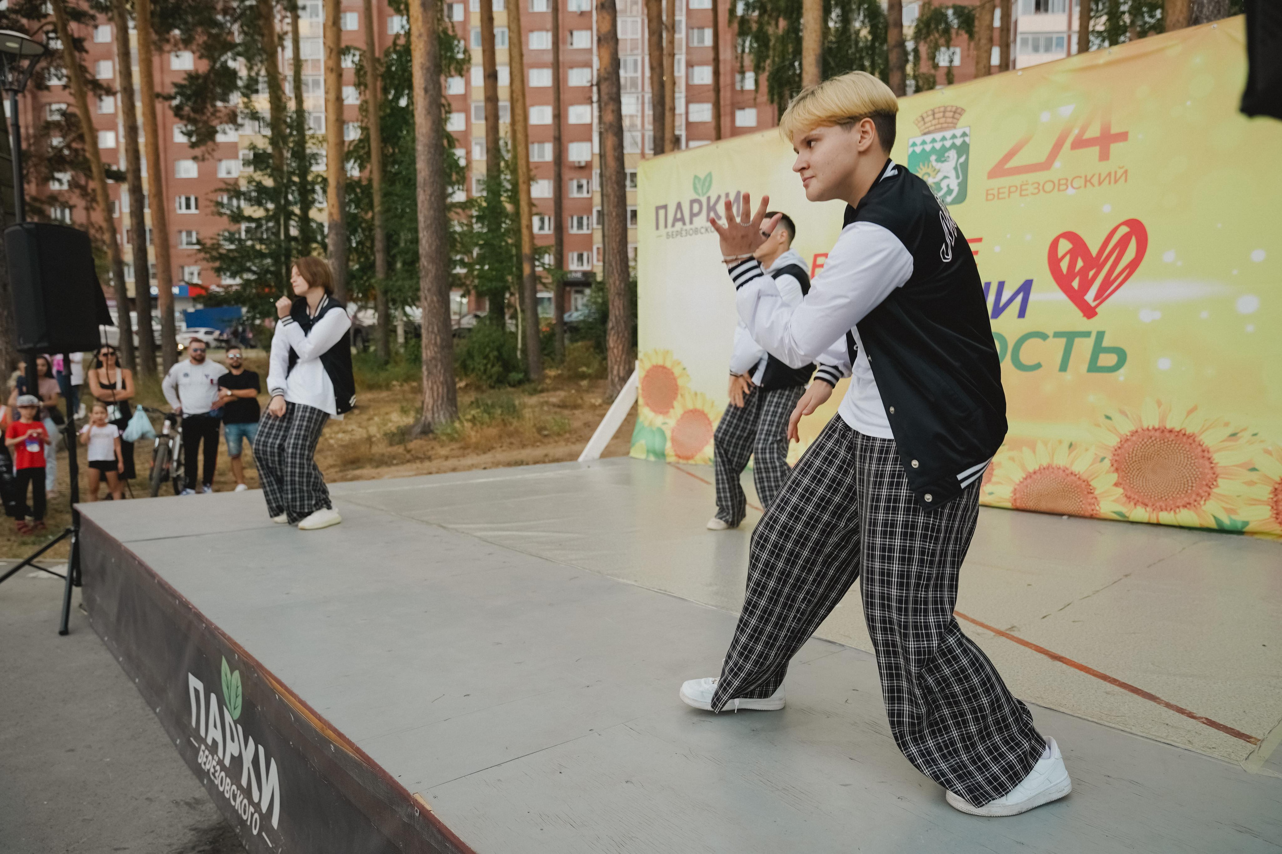 Танцы на тропе. Фотограф в детский сад в Екатеринбурге, выпускные альбомы Юлия Умерова