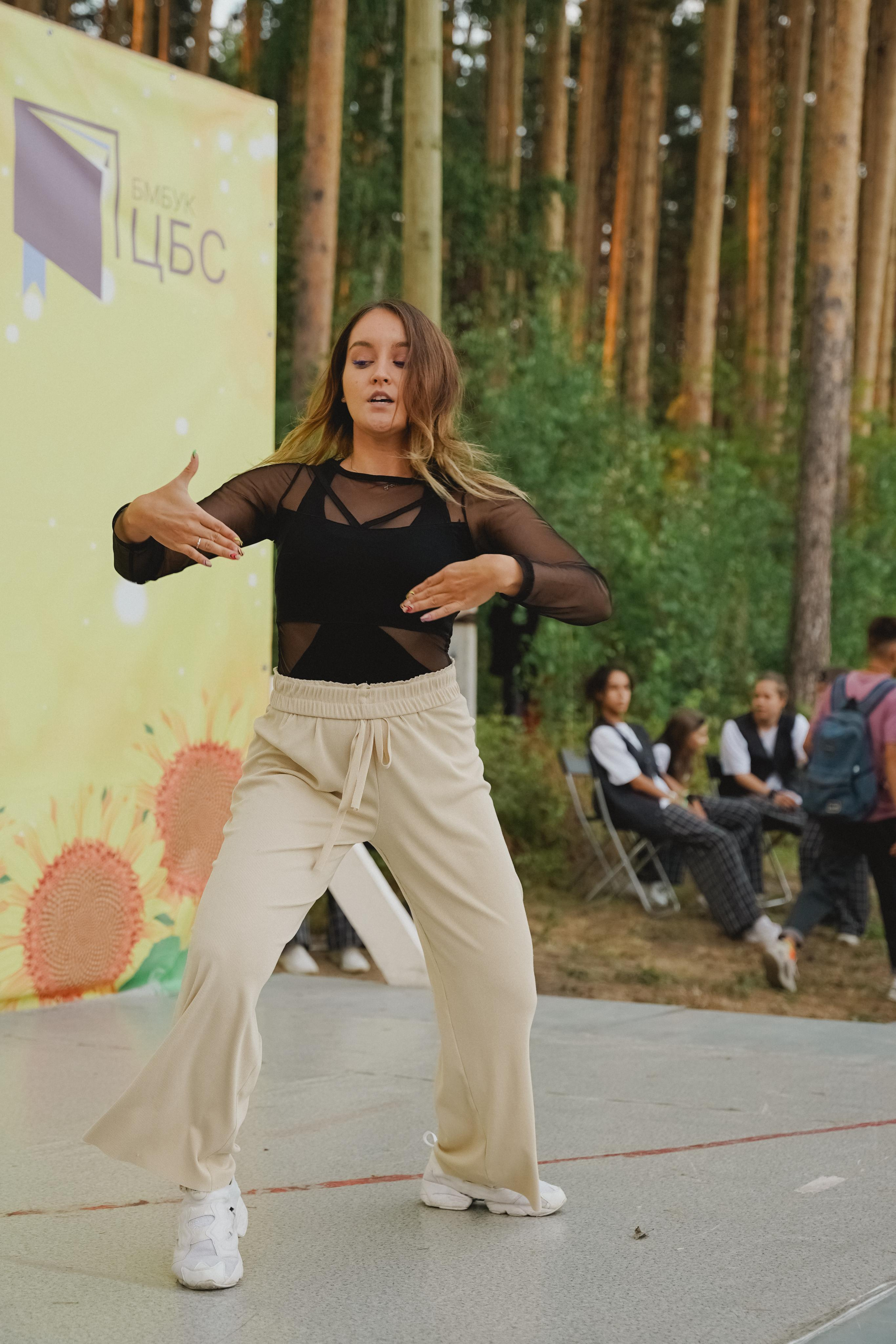 Танцы на тропе. Фотограф в детский сад в Екатеринбурге, выпускные альбомы Юлия Умерова