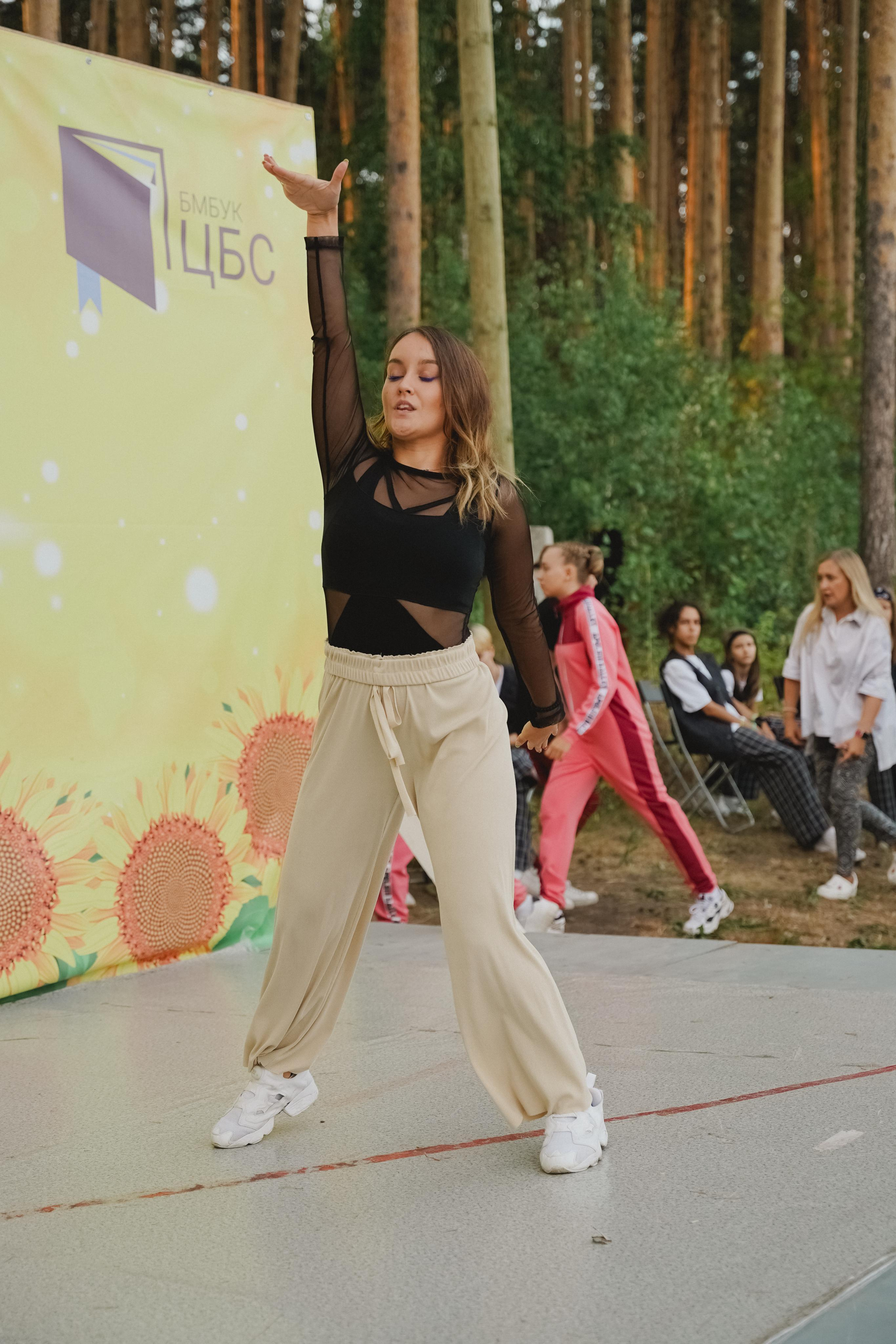 Танцы на тропе. Фотограф в детский сад в Екатеринбурге, выпускные альбомы Юлия Умерова