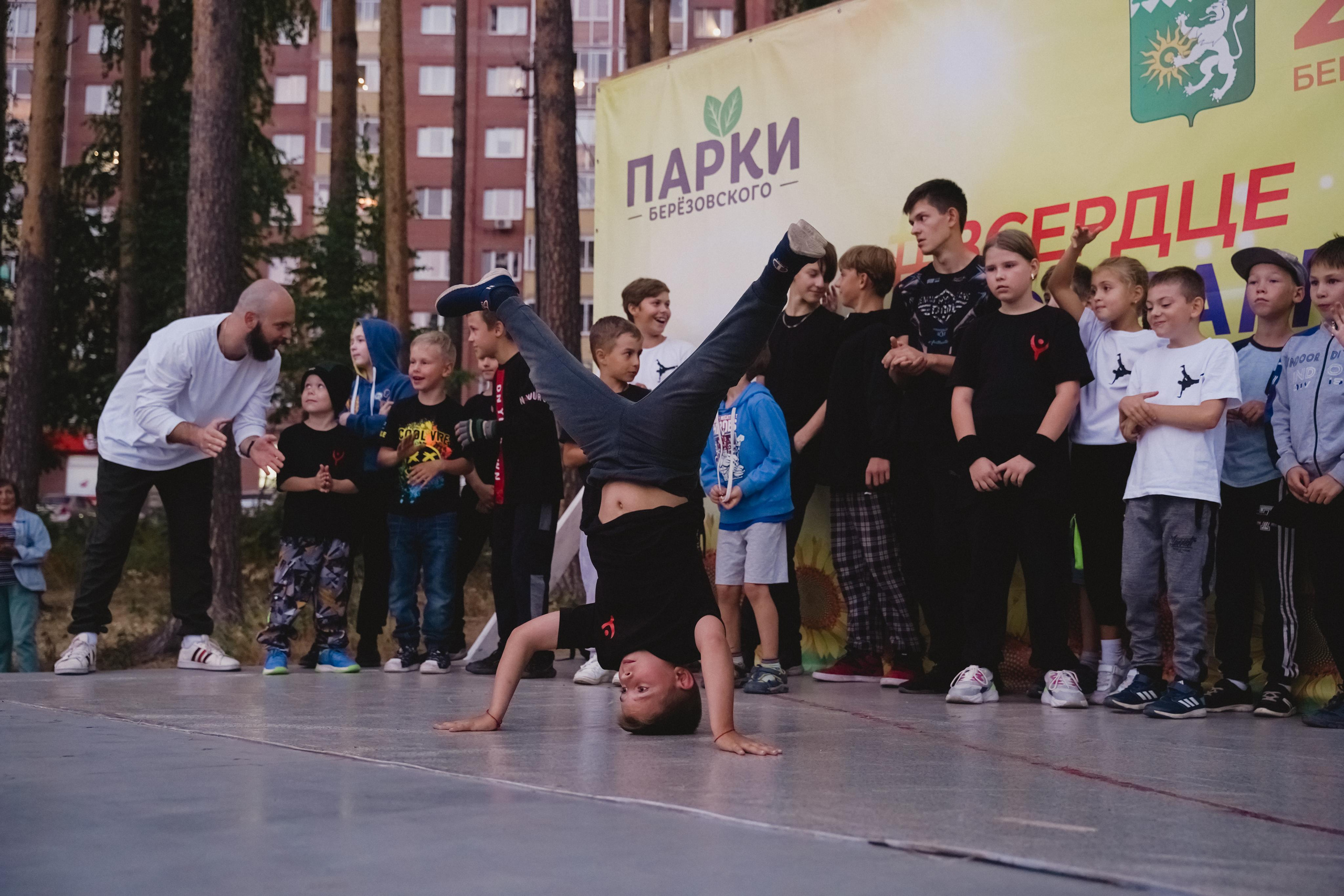 Танцы на тропе. Фотограф в детский сад в Екатеринбурге, выпускные альбомы Юлия Умерова