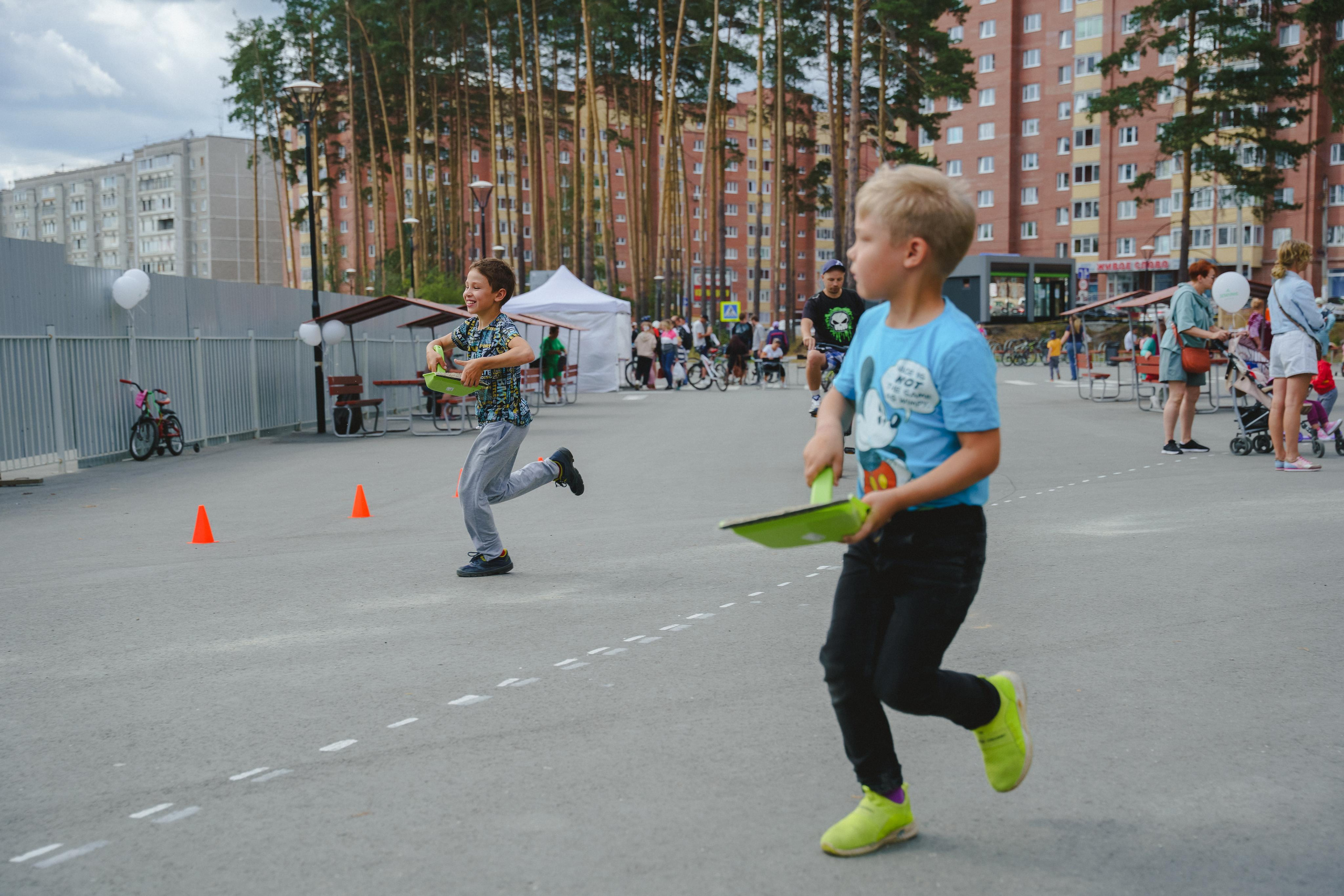 Фотосъемка веселых стартов от компании «Земляне». Фотограф в детский сад в Екатеринбурге, выпускные альбомы Юлия Умерова