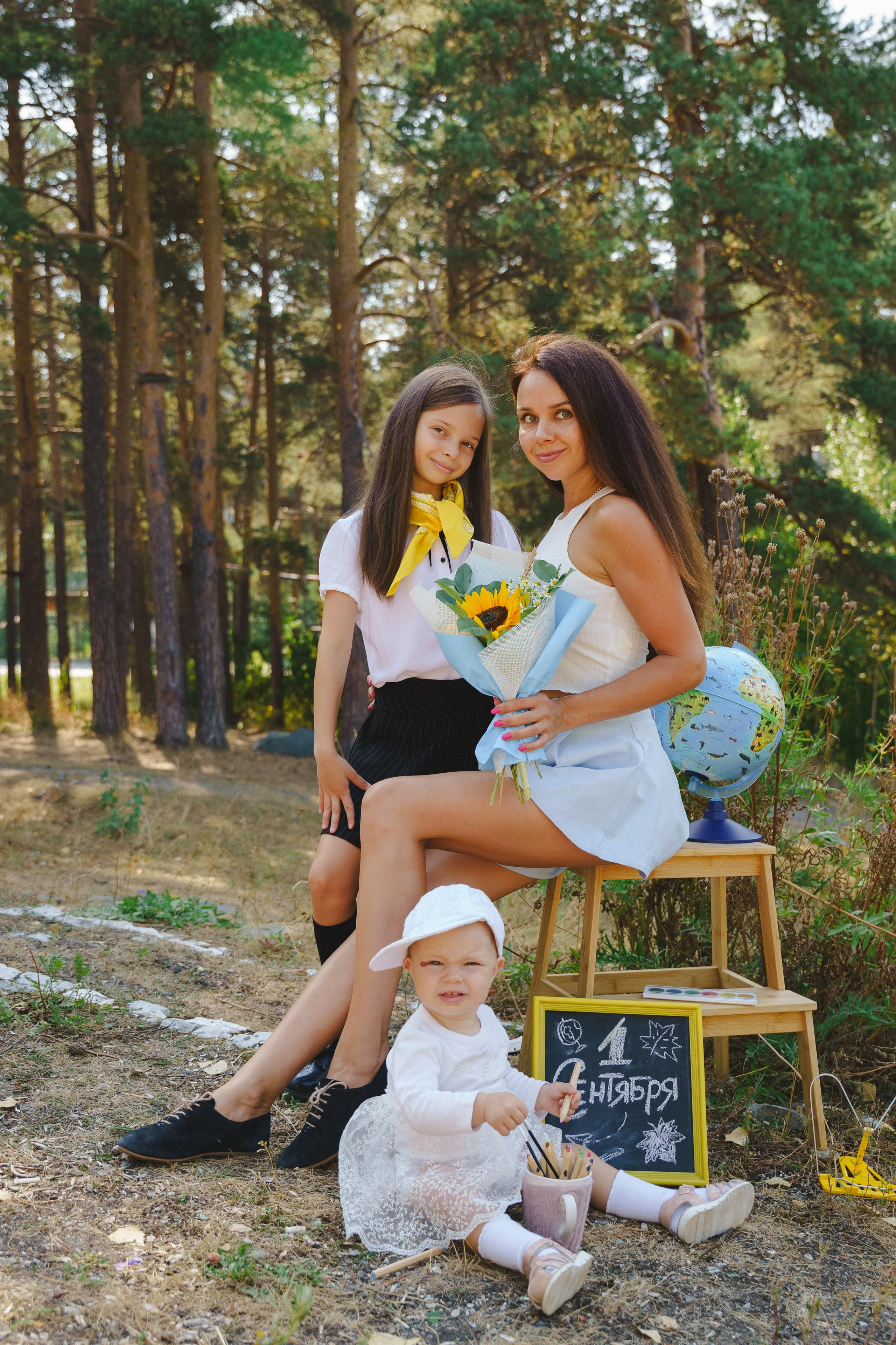 «Снова в школу» фотопроект на улице. Фотограф в детский сад в Екатеринбурге, выпускные альбомы Юлия Умерова