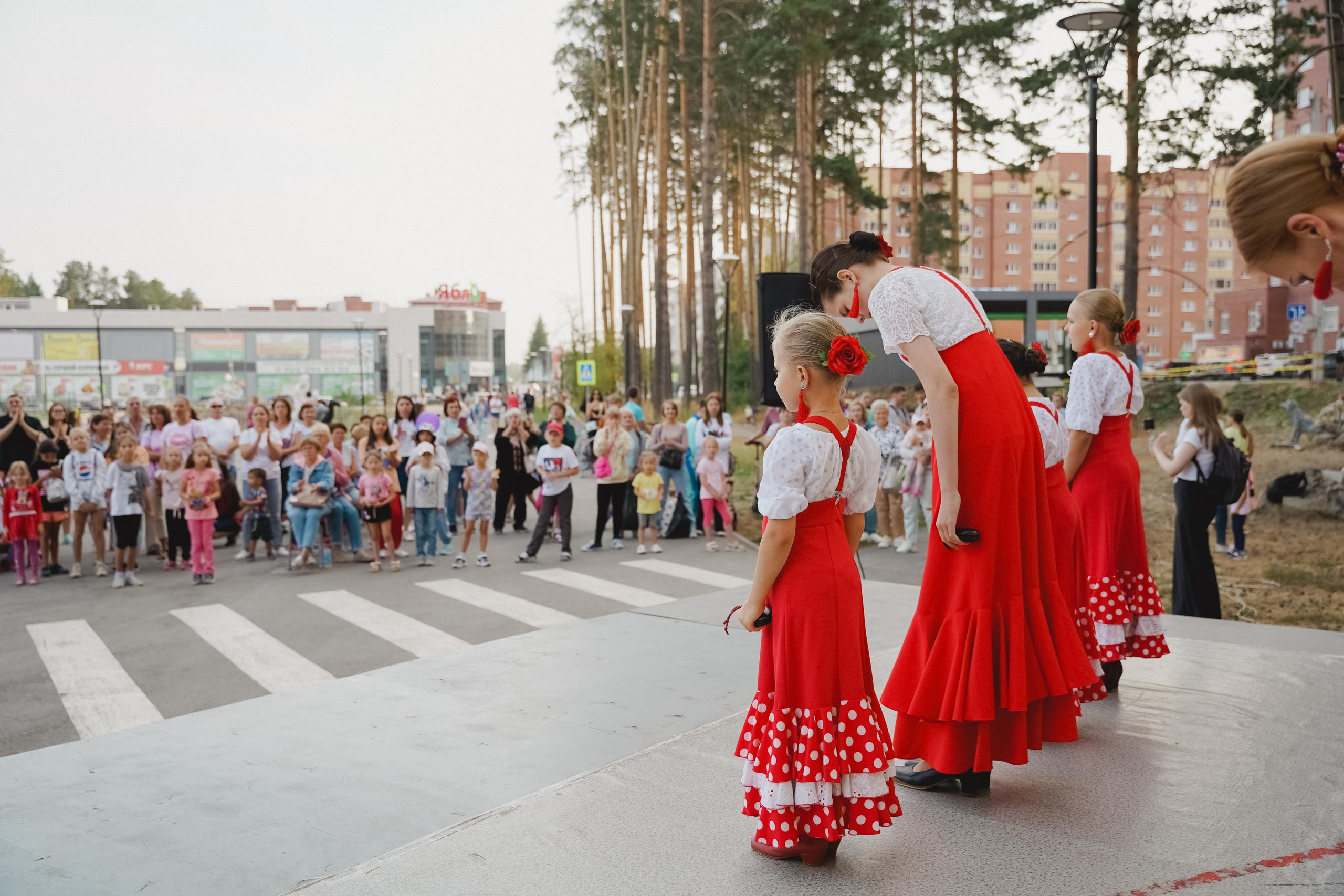 Танцы на тропе. Фотограф в детский сад в Екатеринбурге, выпускные альбомы Юлия Умерова