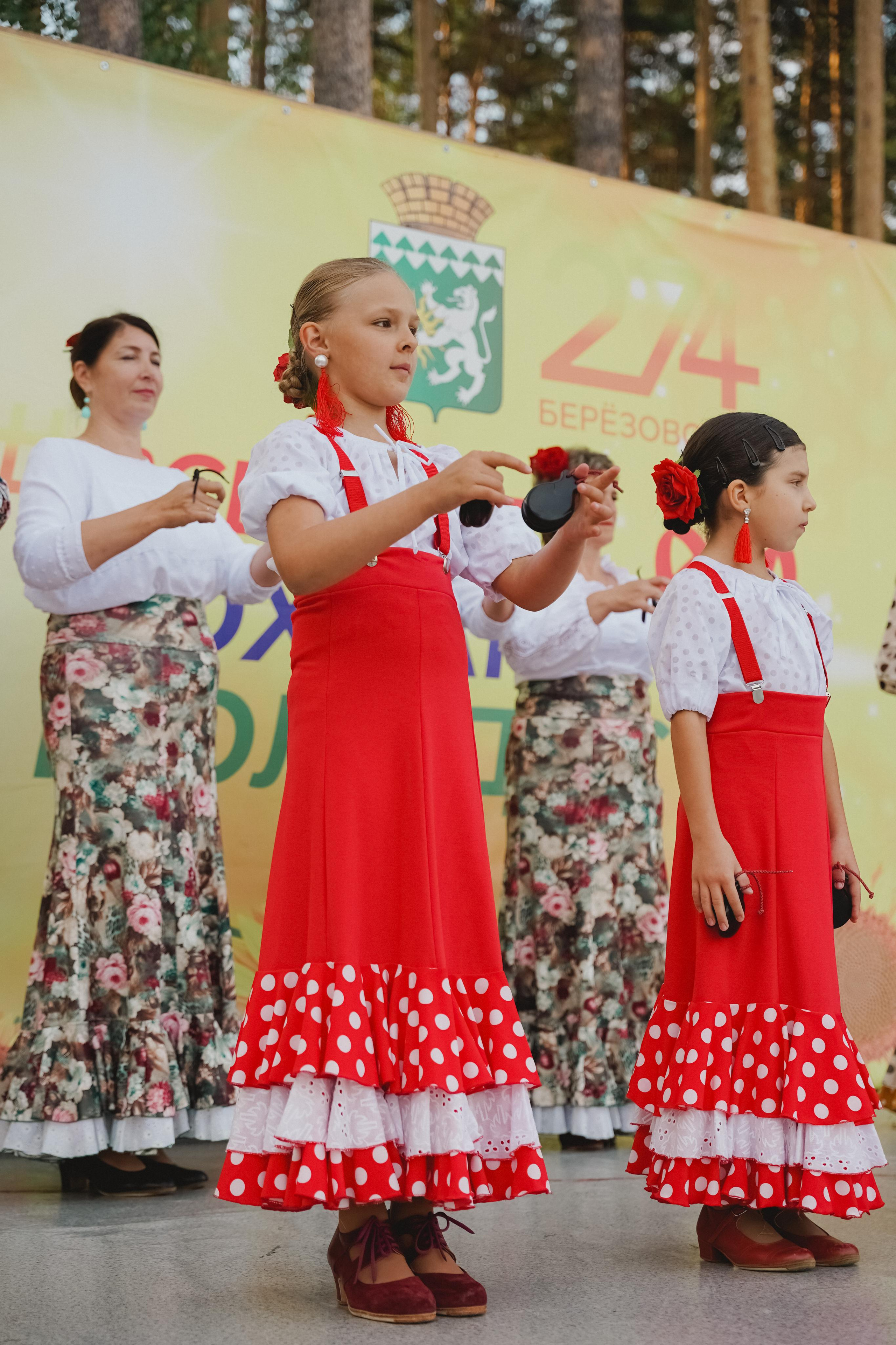 Танцы на тропе. Фотограф в детский сад в Екатеринбурге, выпускные альбомы Юлия Умерова