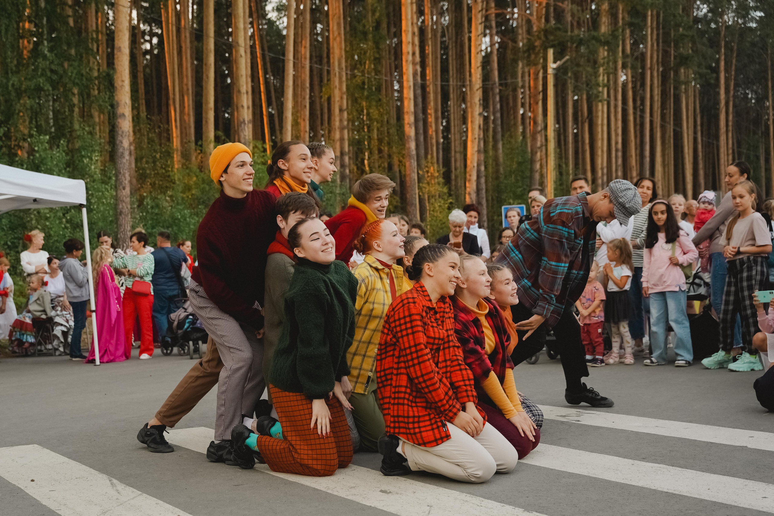 Танцы на тропе. Фотограф в детский сад в Екатеринбурге, выпускные альбомы Юлия Умерова