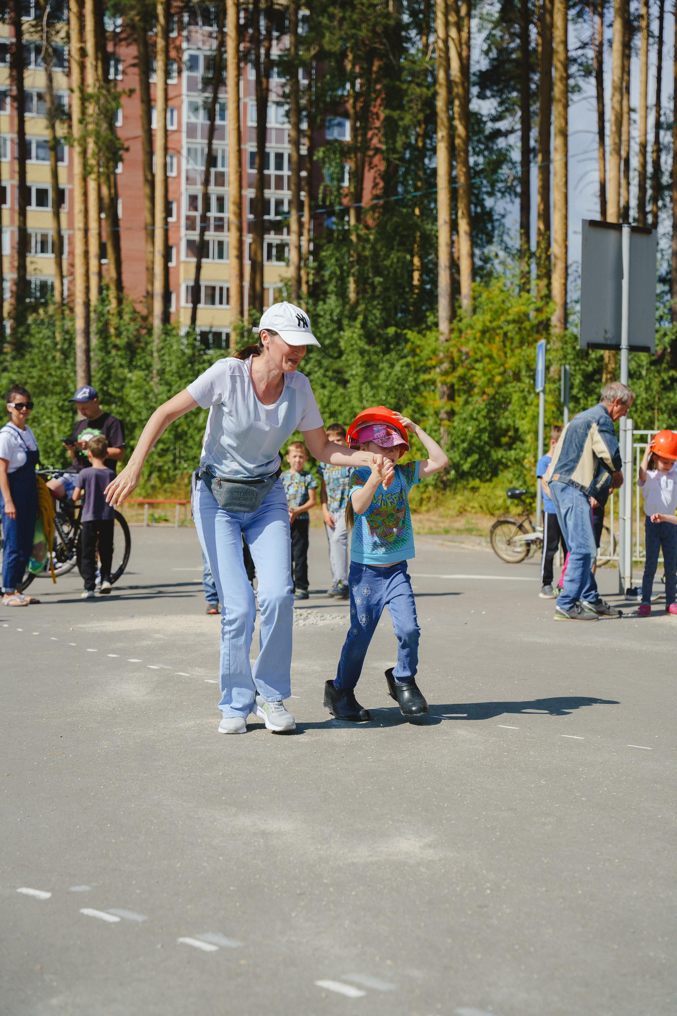 Фотосъемка веселых стартов от компании «Земляне». Фотограф в детский сад в Екатеринбурге, выпускные альбомы Юлия Умерова