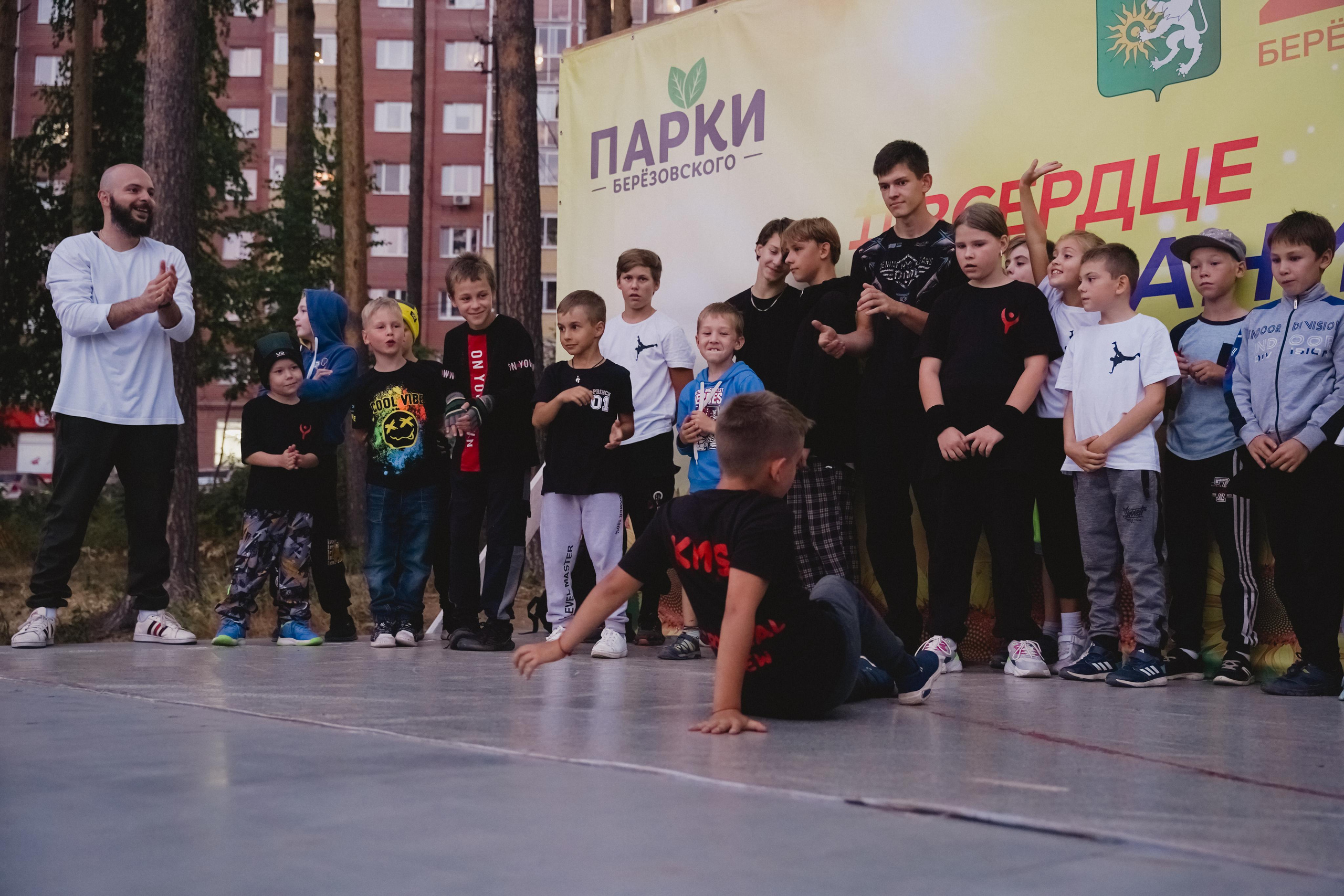 Танцы на тропе. Фотограф в детский сад в Екатеринбурге, выпускные альбомы Юлия Умерова