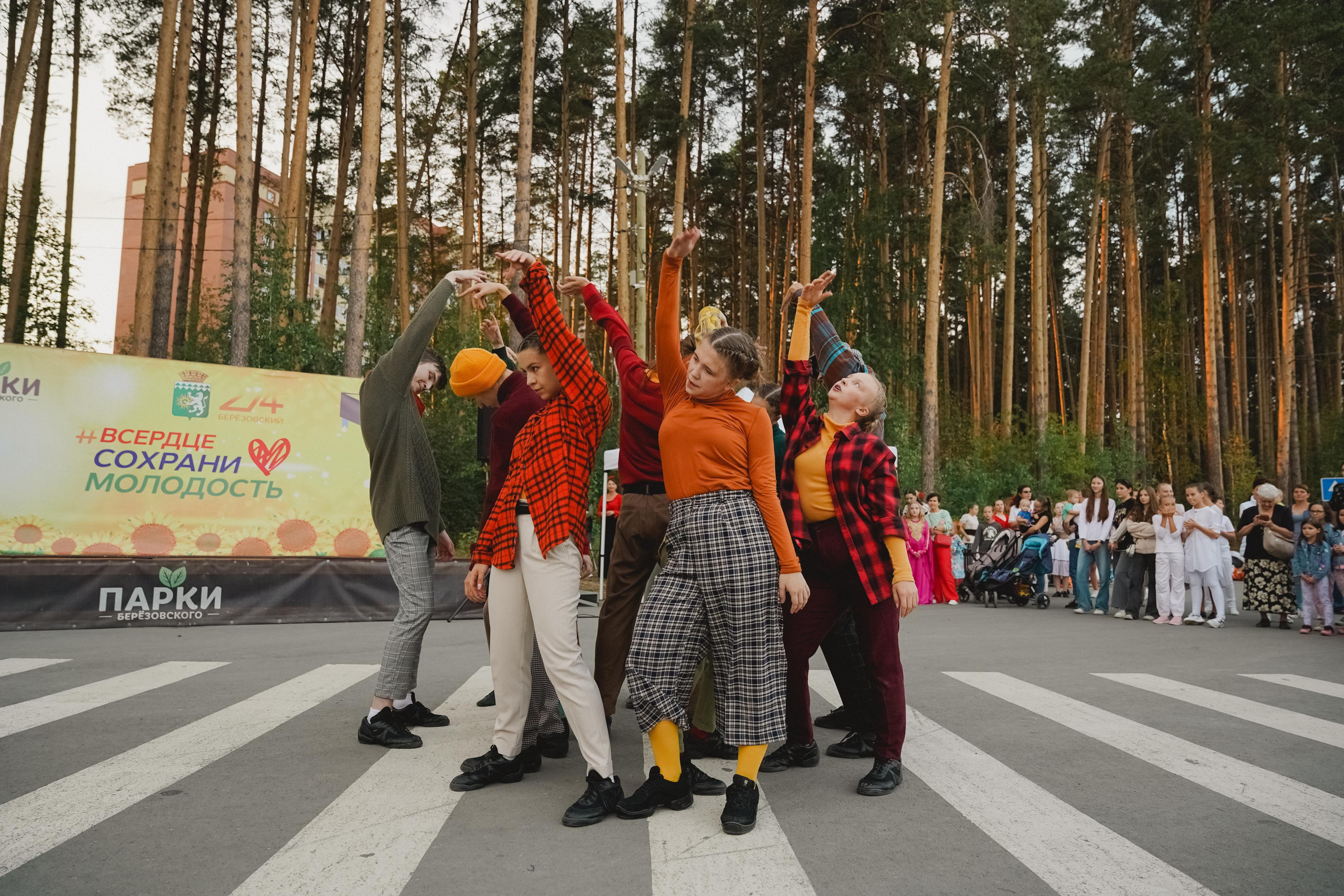 Танцы на тропе. Фотограф в детский сад в Екатеринбурге, выпускные альбомы Юлия Умерова