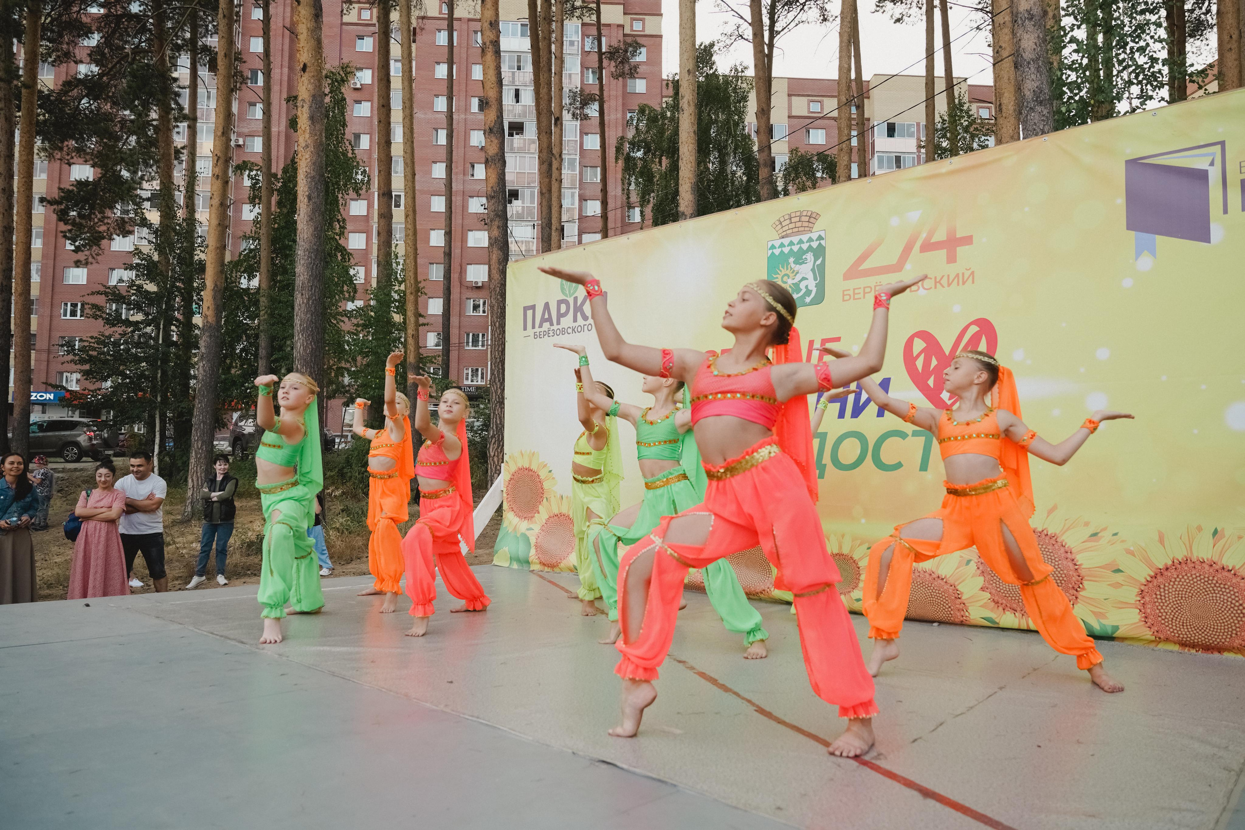 Танцы на тропе. Фотограф в детский сад в Екатеринбурге, выпускные альбомы Юлия Умерова