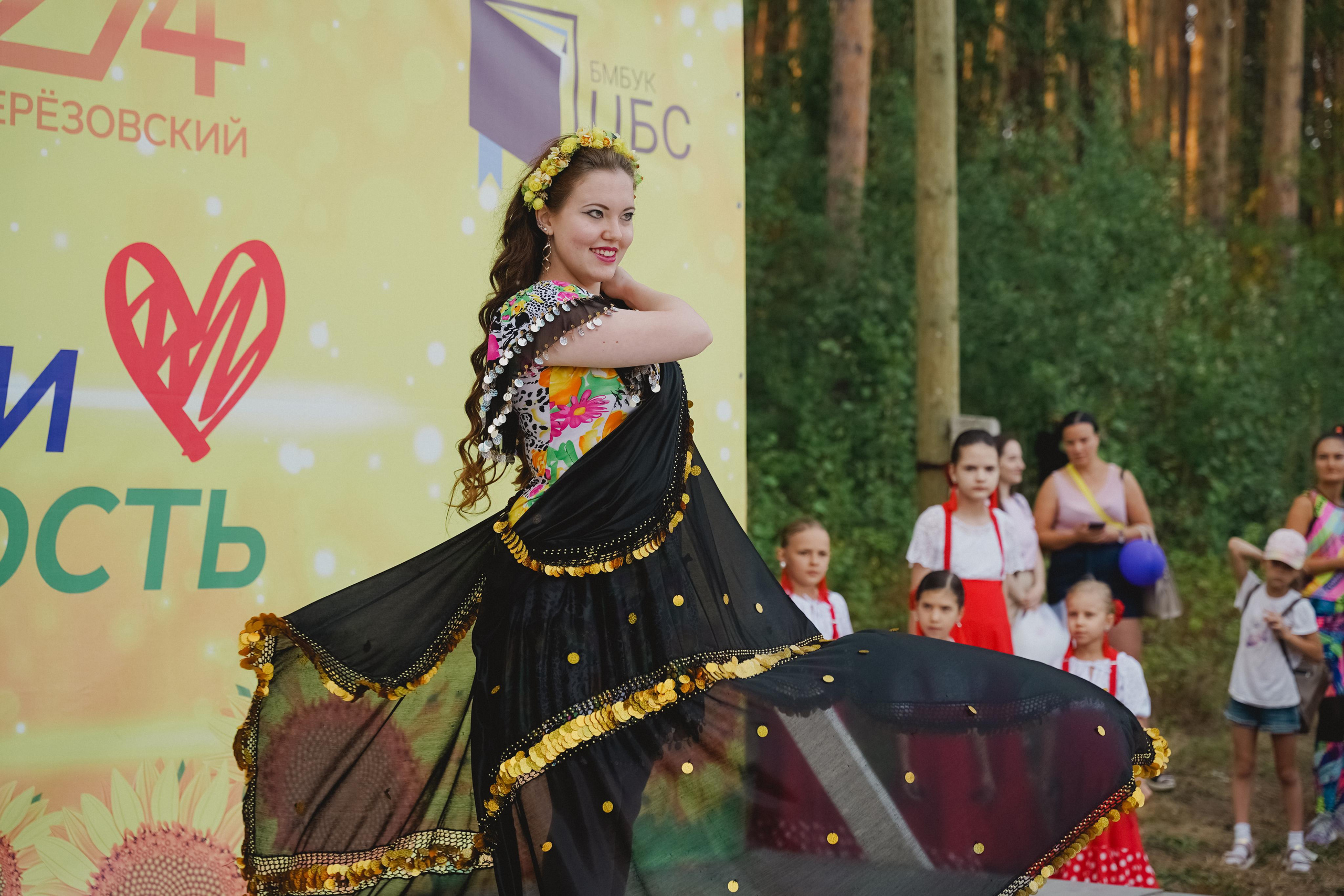 Танцы на тропе. Фотограф в детский сад в Екатеринбурге, выпускные альбомы Юлия Умерова