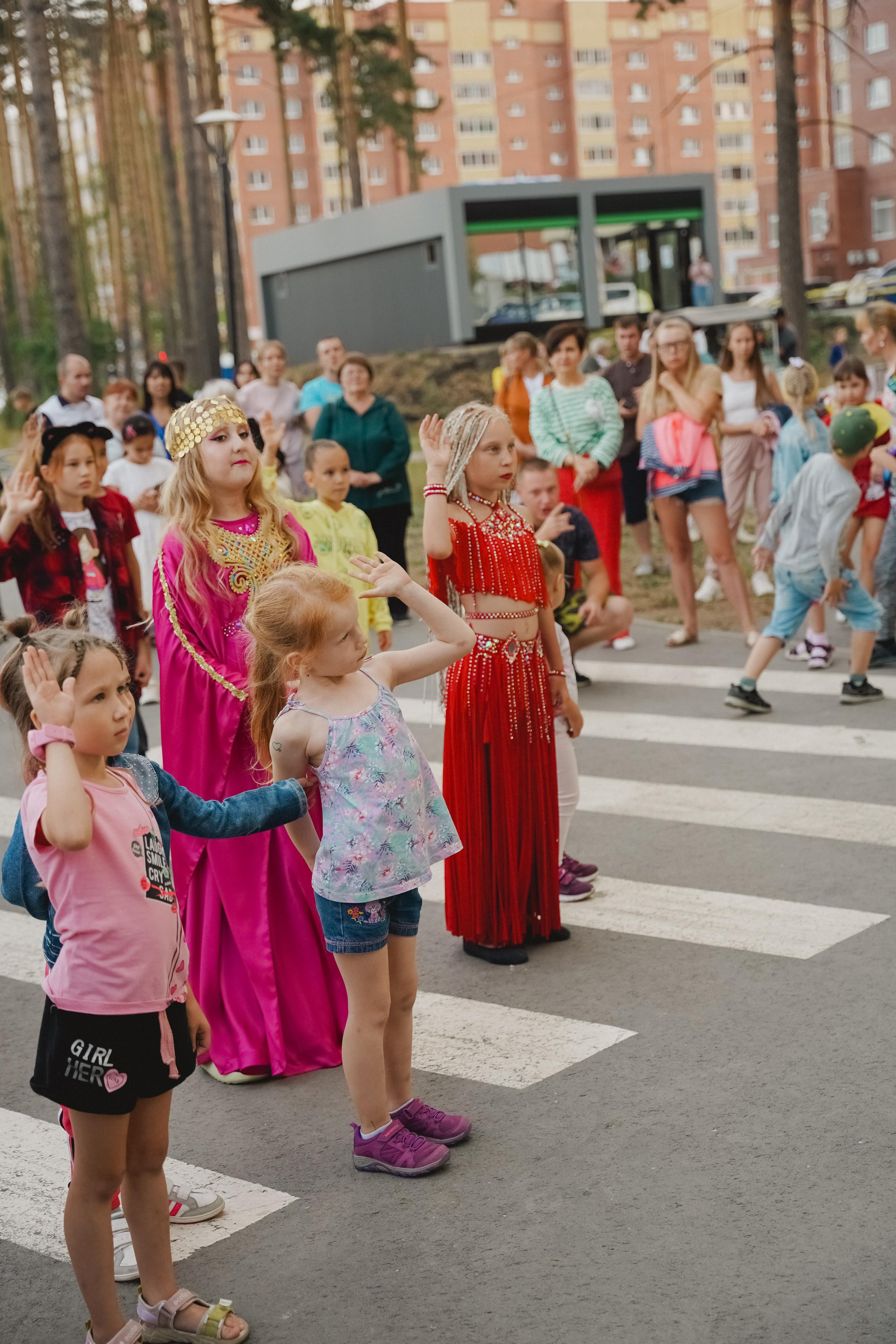 Танцы на тропе. Фотограф в детский сад в Екатеринбурге, выпускные альбомы Юлия Умерова
