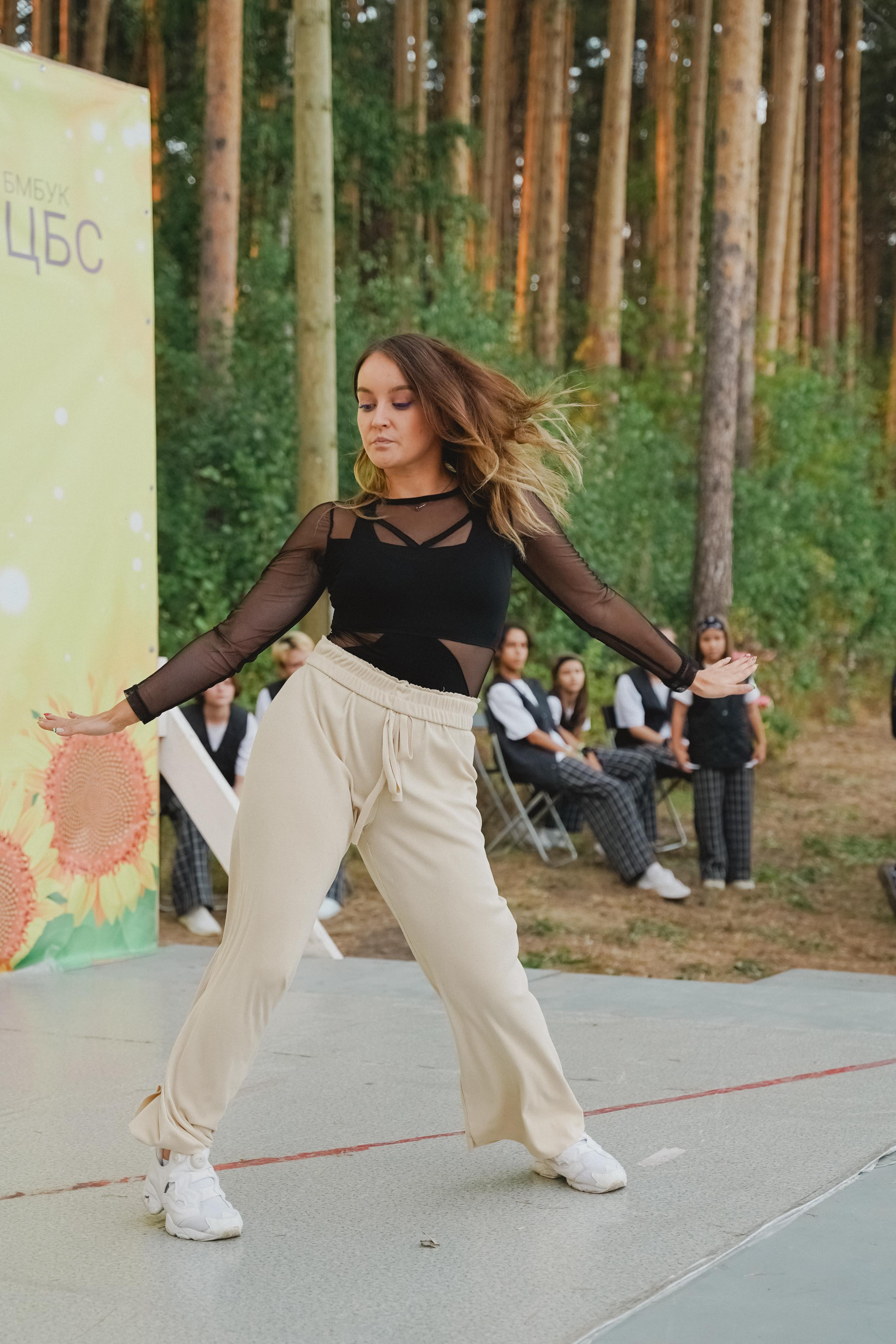 Танцы на тропе. Фотограф в детский сад в Екатеринбурге, выпускные альбомы Юлия Умерова