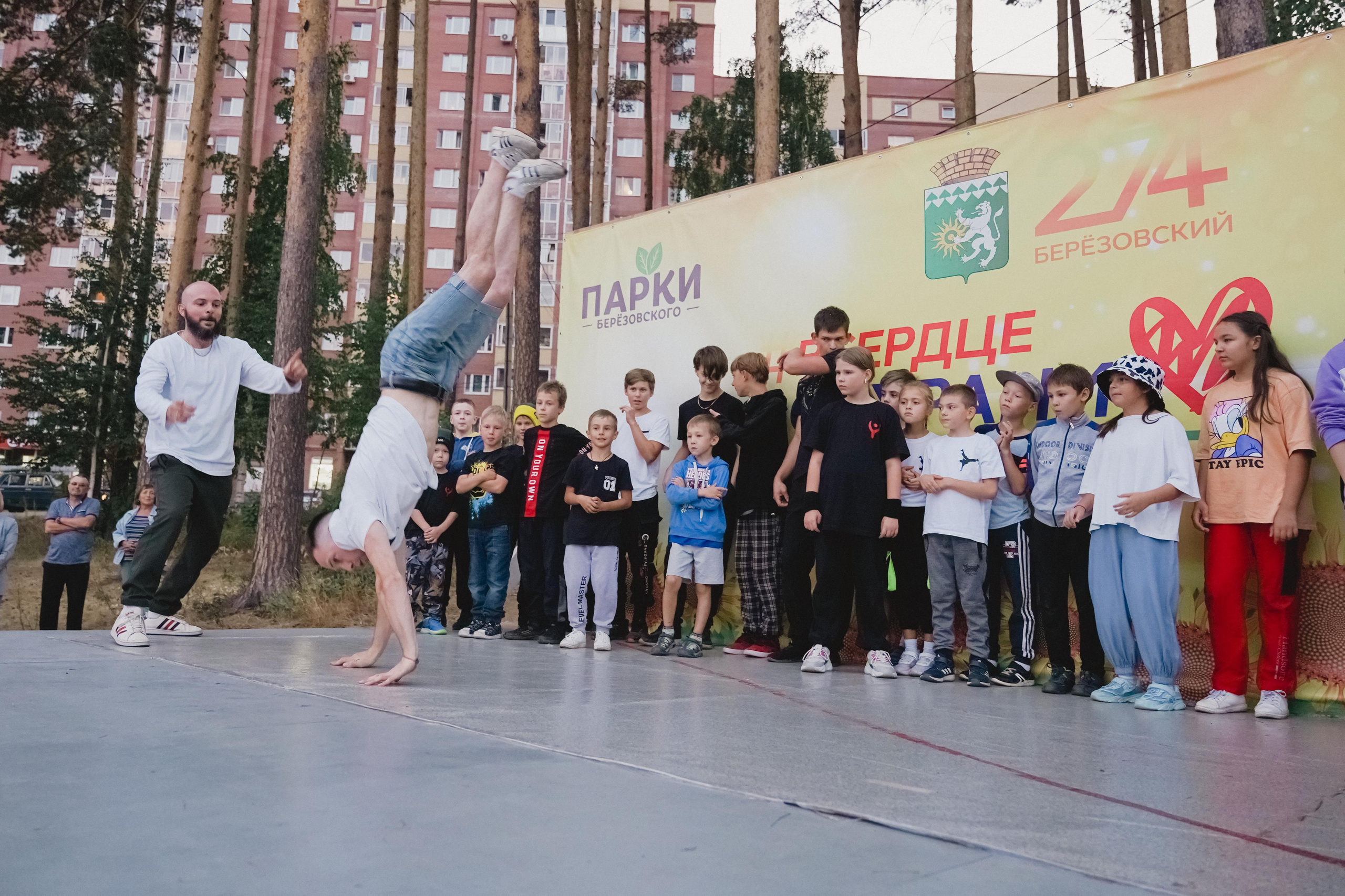 Танцы на тропе. Фотограф в детский сад в Екатеринбурге, выпускные альбомы Юлия Умерова