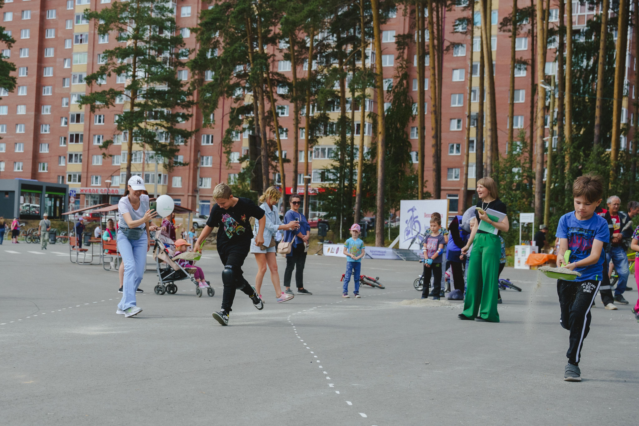 Фотосъемка веселых стартов от компании «Земляне». Фотограф в детский сад в Екатеринбурге, выпускные альбомы Юлия Умерова