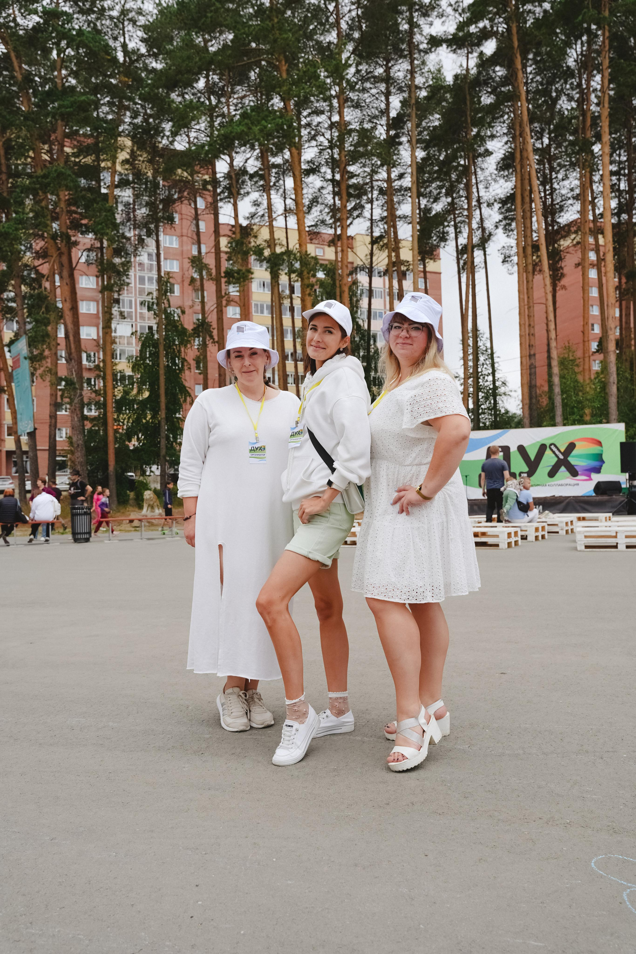Литературная коллаборация «ДУХ». Фотограф в детский сад в Екатеринбурге, выпускные альбомы Юлия Умерова