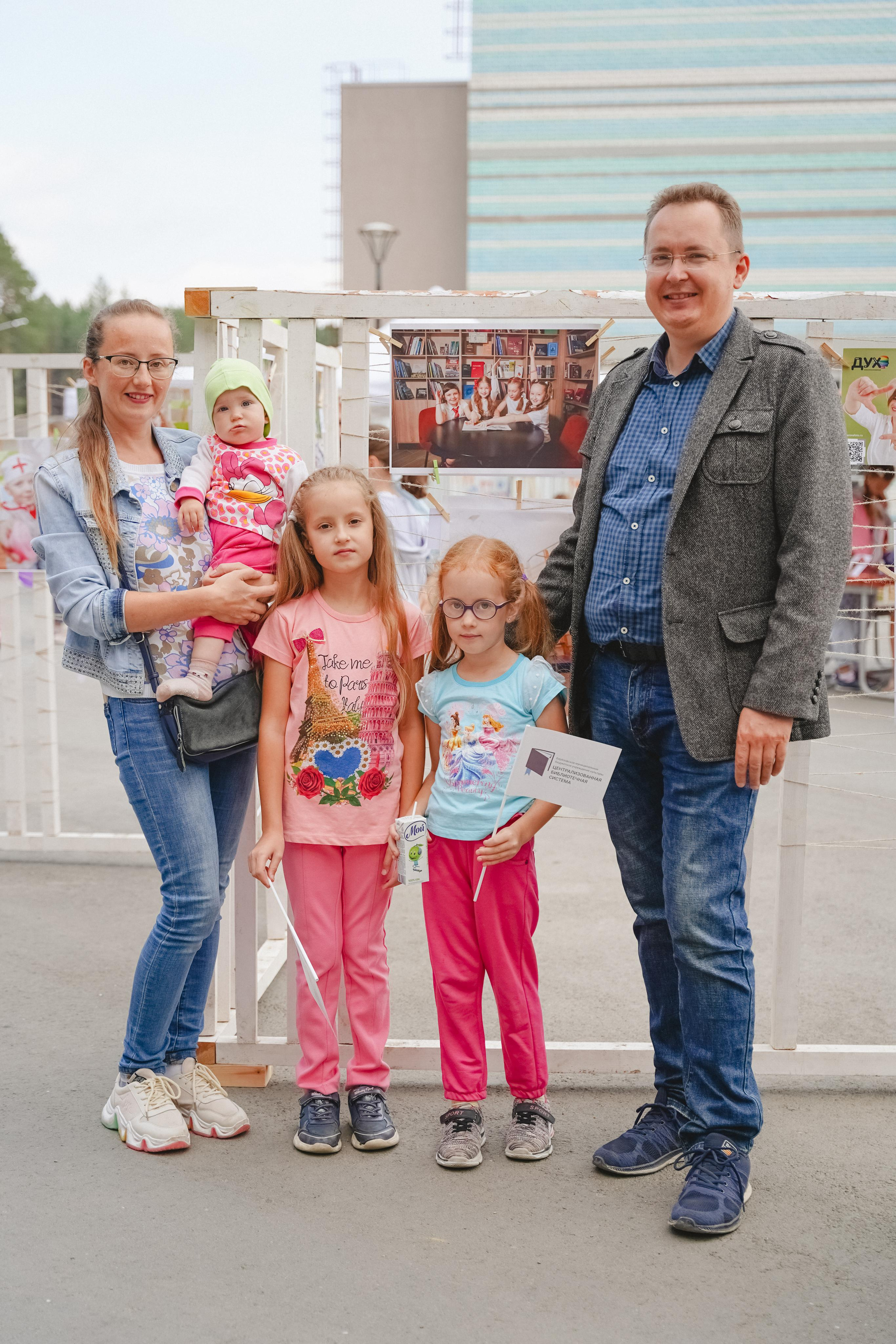 Литературная коллаборация «ДУХ». Фотограф в детский сад в Екатеринбурге, выпускные альбомы Юлия Умерова