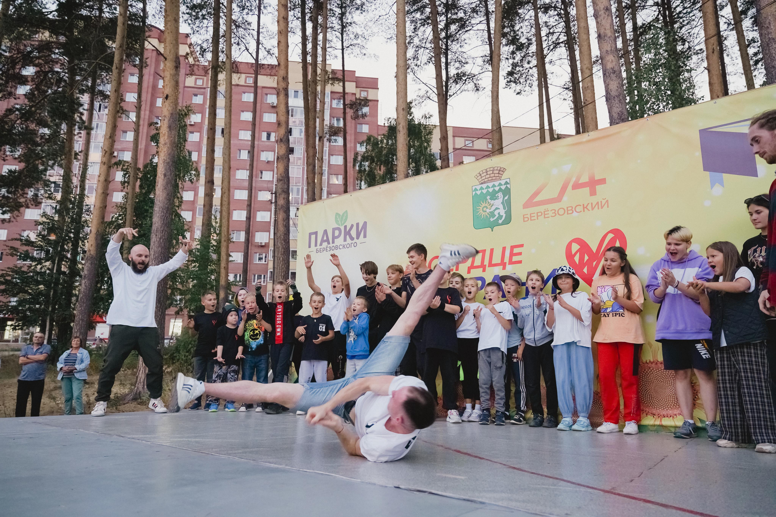 Танцы на тропе. Фотограф в детский сад в Екатеринбурге, выпускные альбомы Юлия Умерова
