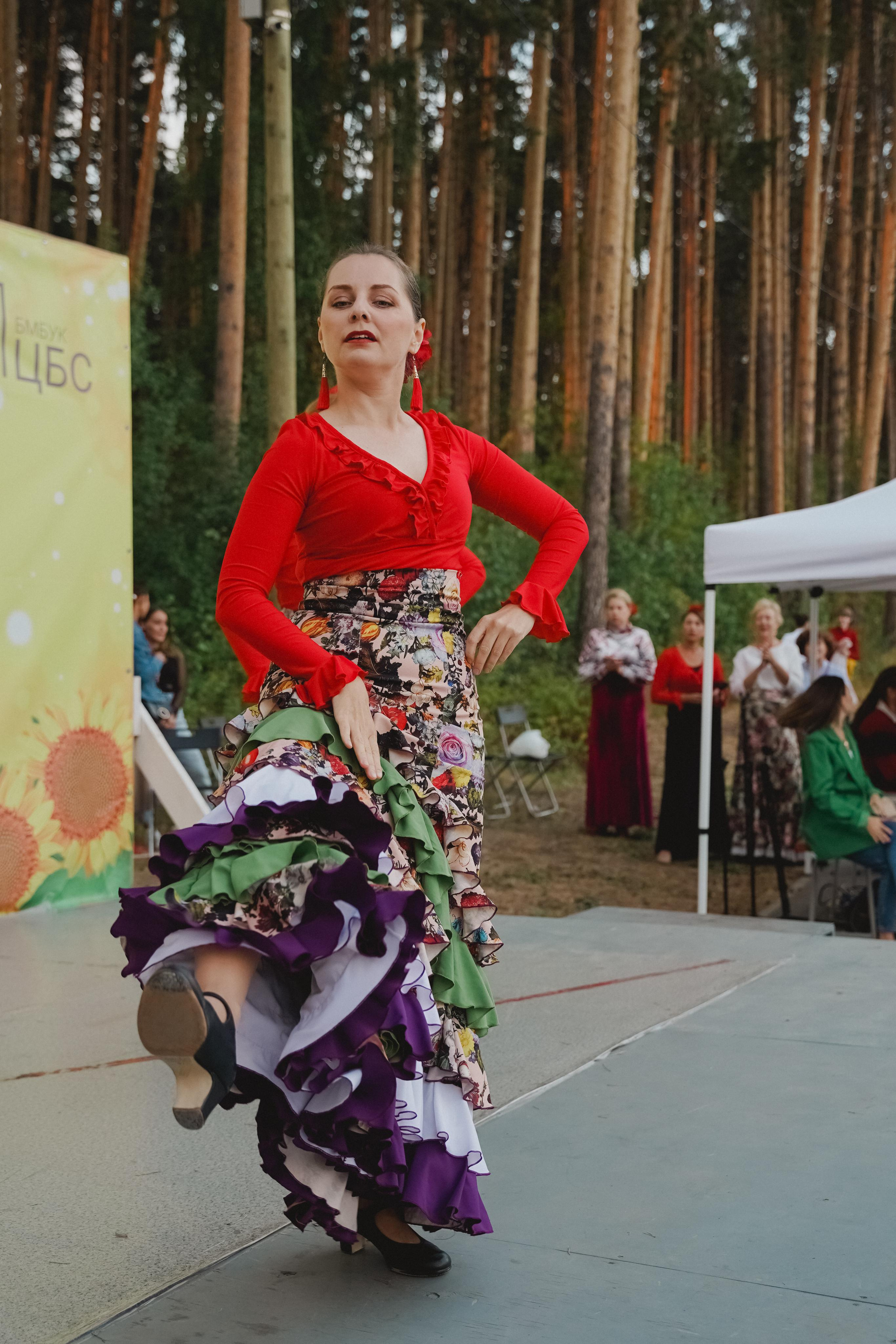 Танцы на тропе. Фотограф в детский сад в Екатеринбурге, выпускные альбомы Юлия Умерова