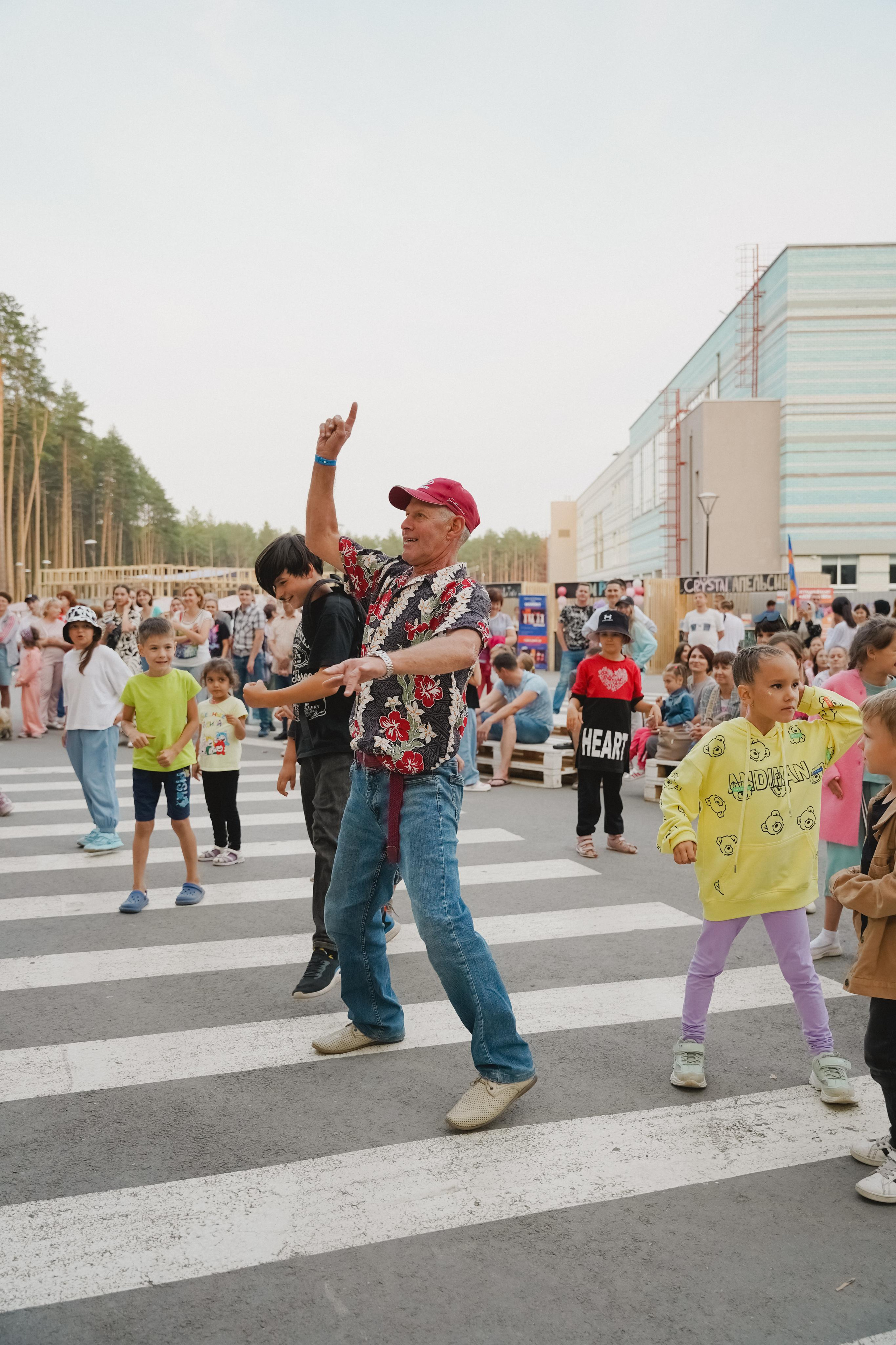 Танцы на тропе. Фотограф в детский сад в Екатеринбурге, выпускные альбомы Юлия Умерова