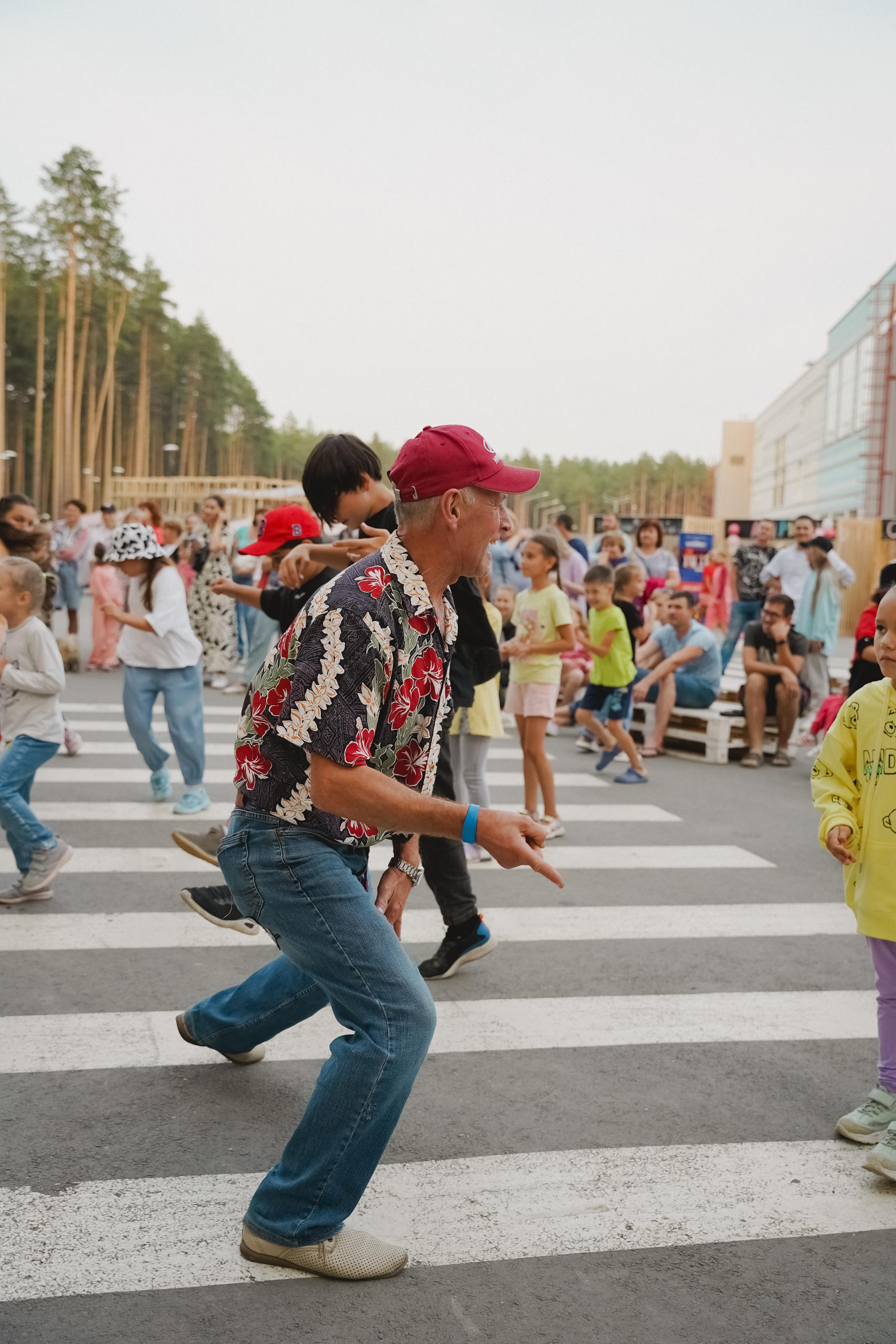 Танцы на тропе. Фотограф в детский сад в Екатеринбурге, выпускные альбомы Юлия Умерова