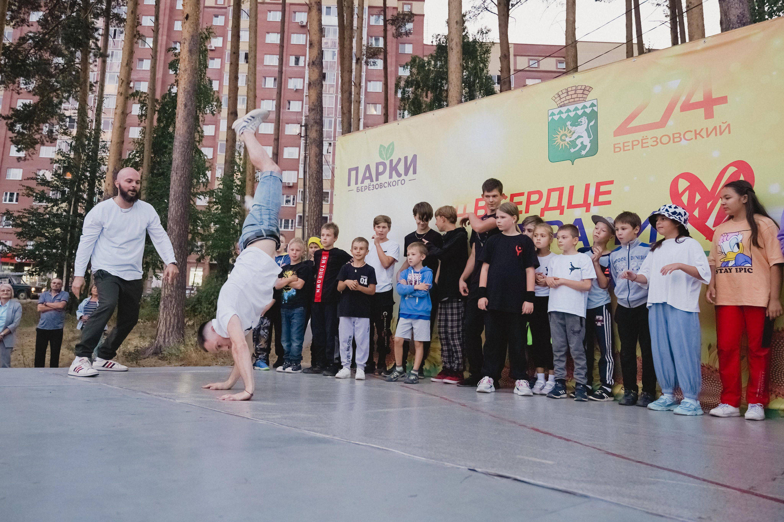 Танцы на тропе. Фотограф в детский сад в Екатеринбурге, выпускные альбомы Юлия Умерова