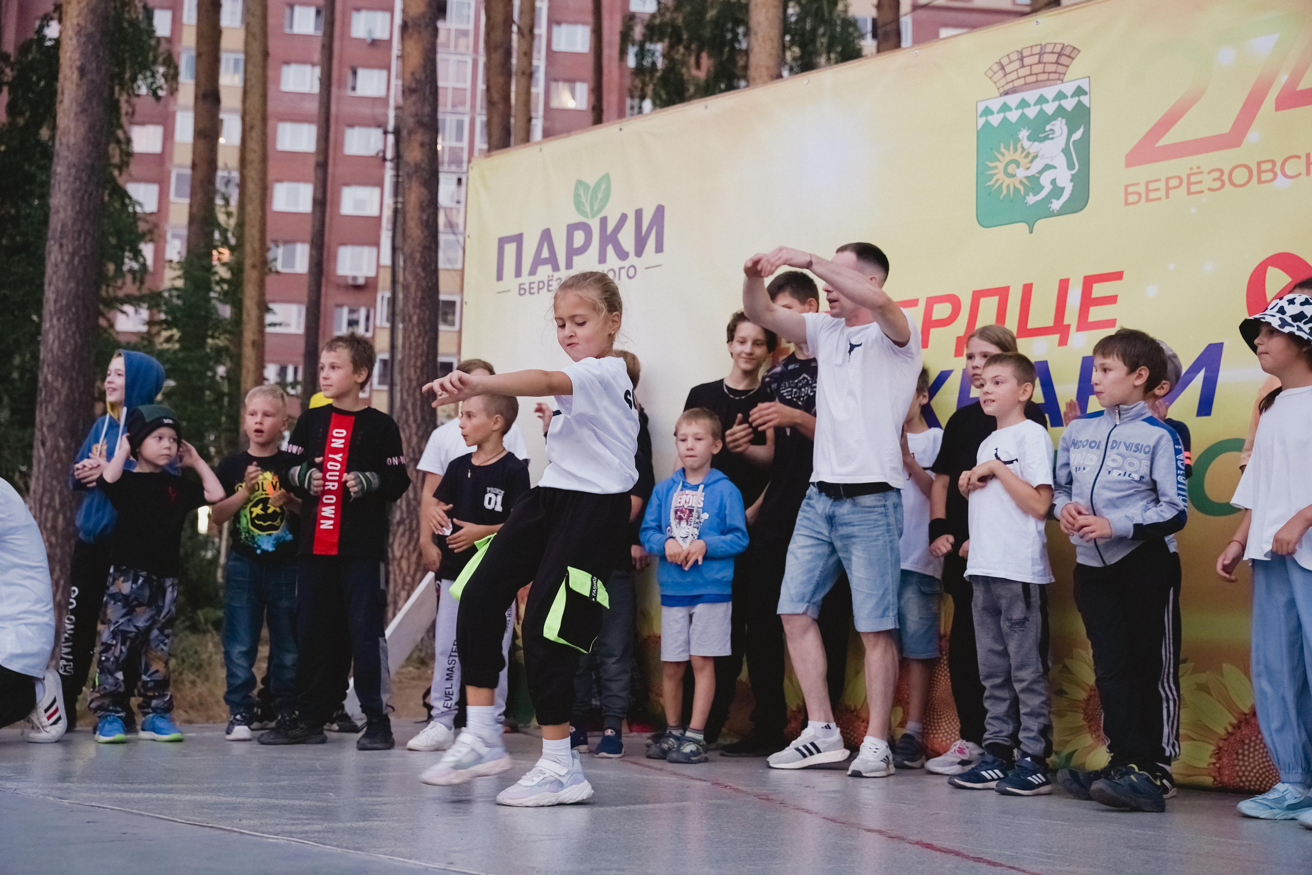 Танцы на тропе. Фотограф в детский сад в Екатеринбурге, выпускные альбомы Юлия Умерова