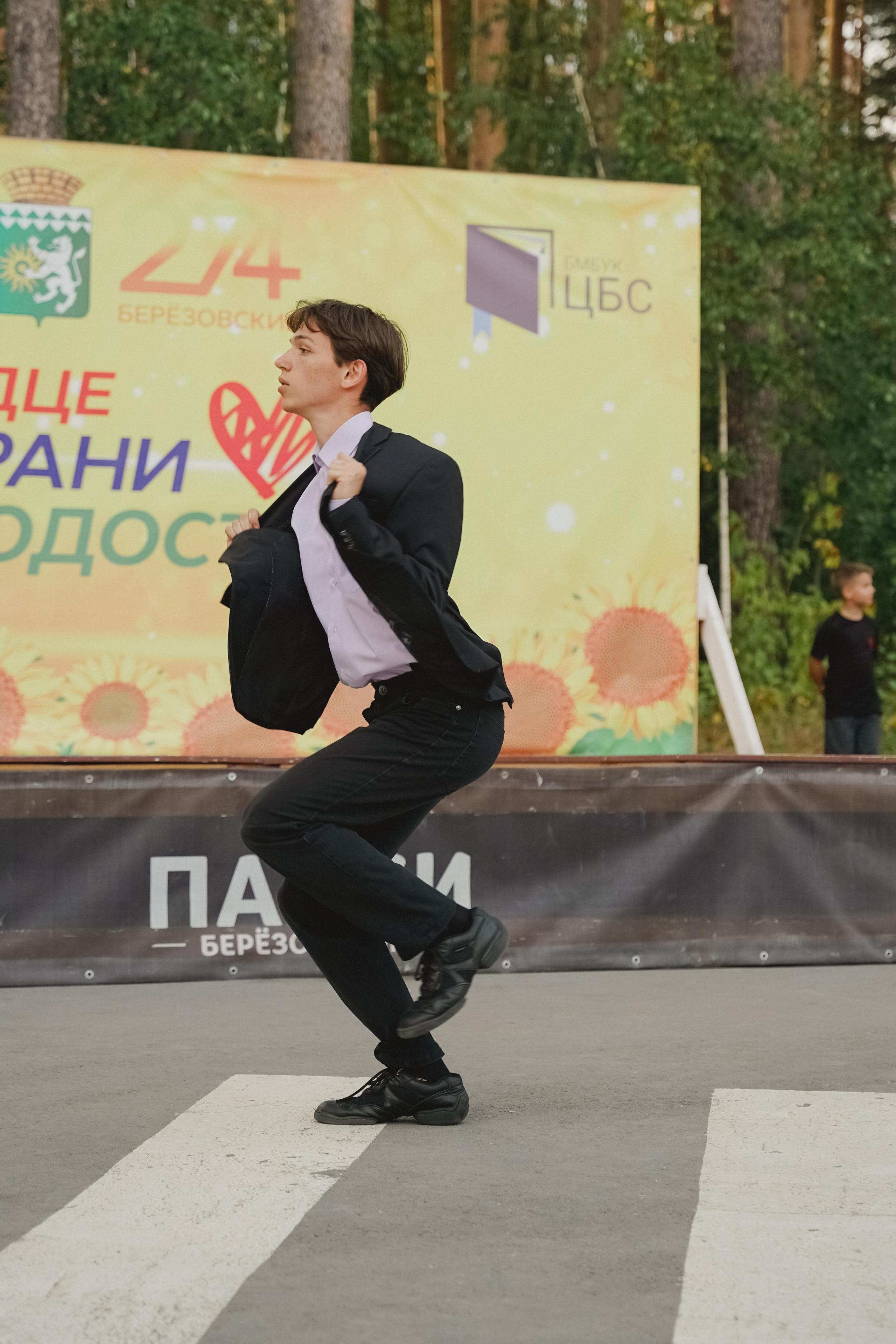 Танцы на тропе. Фотограф в детский сад в Екатеринбурге, выпускные альбомы Юлия Умерова