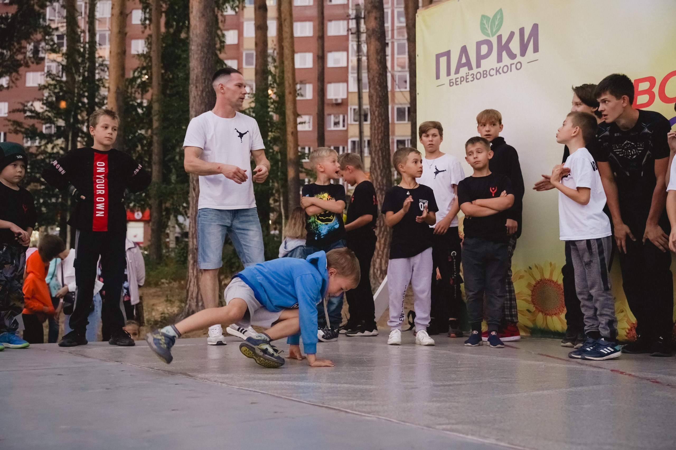 Танцы на тропе. Фотограф в детский сад в Екатеринбурге, выпускные альбомы Юлия Умерова