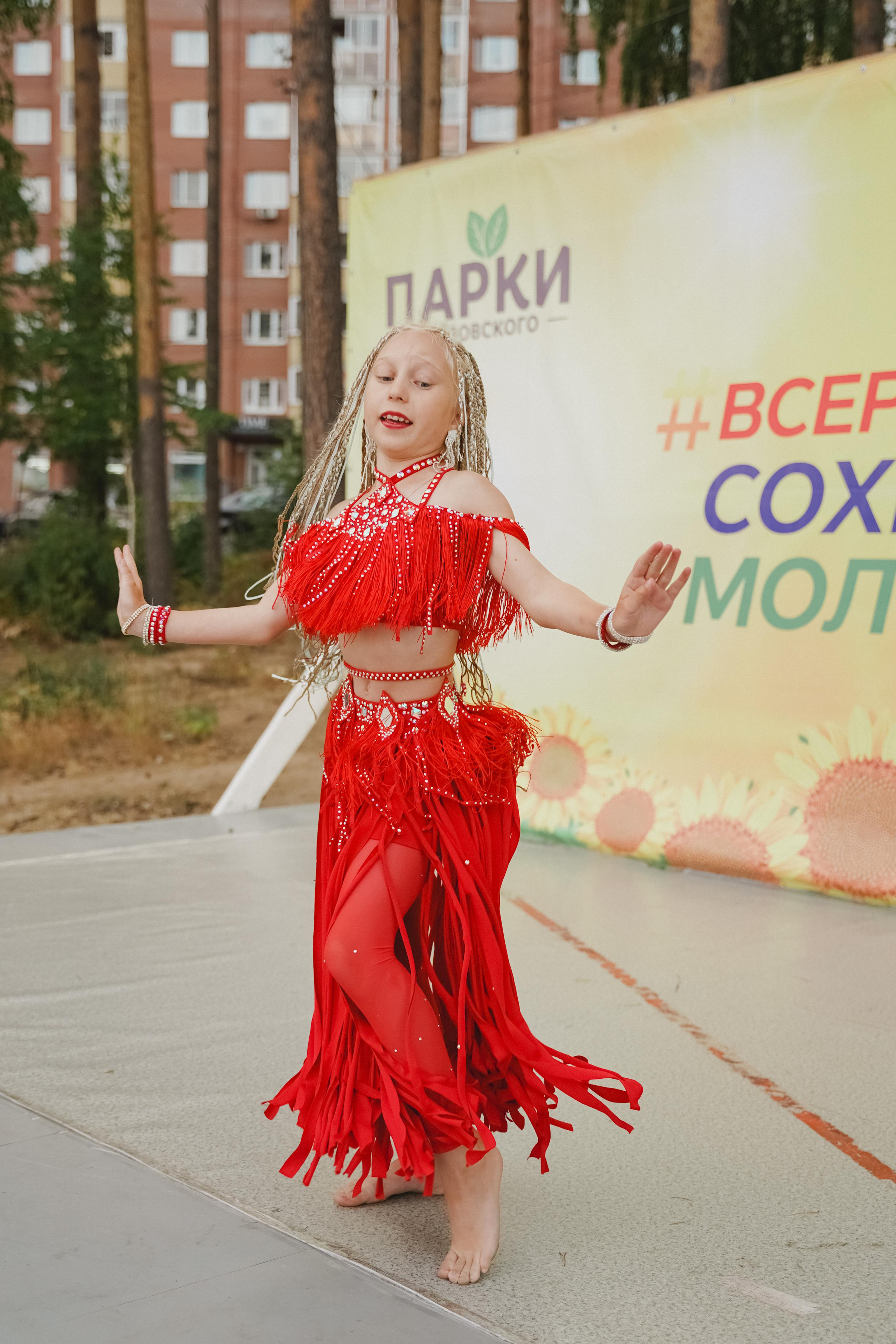 Танцы на тропе. Фотограф в детский сад в Екатеринбурге, выпускные альбомы Юлия Умерова